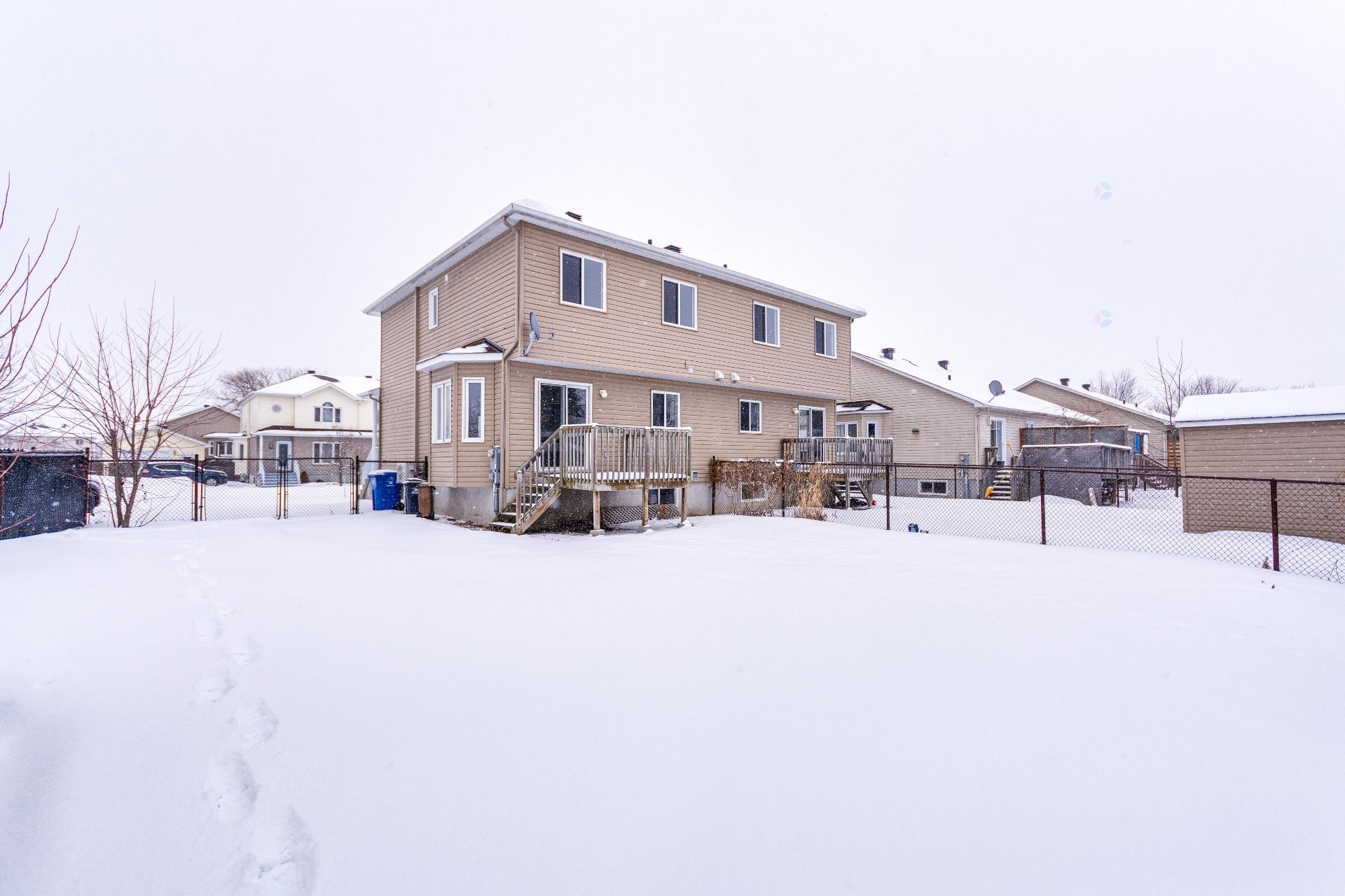 









185


Rue des Balbuzards

,
Gatineau (Masson-Angers),




QC
J8M1J2

