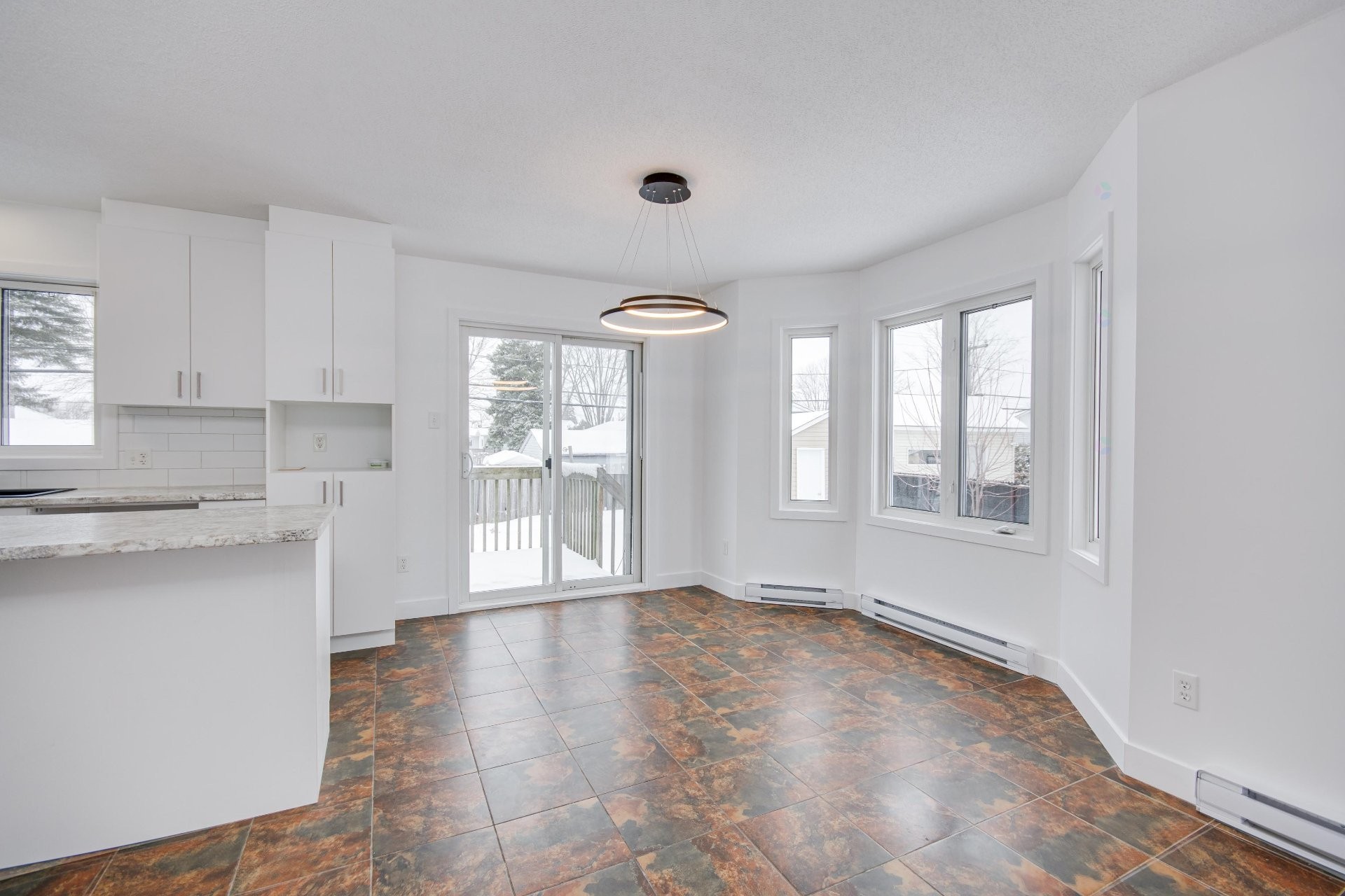 









185


Rue des Balbuzards

,
Gatineau (Masson-Angers),




QC
J8M1J2

