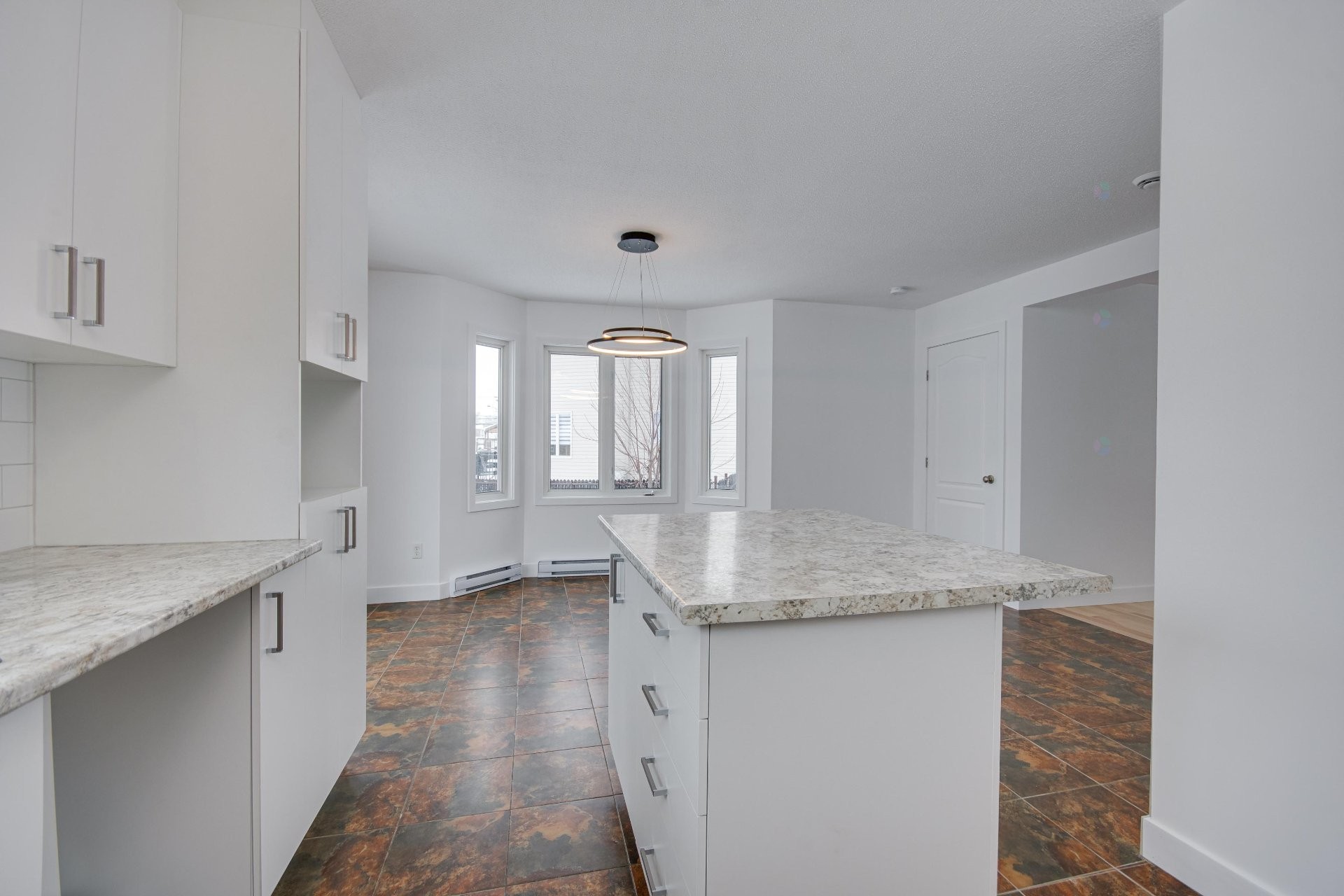 









185


Rue des Balbuzards

,
Gatineau (Masson-Angers),




QC
J8M1J2

