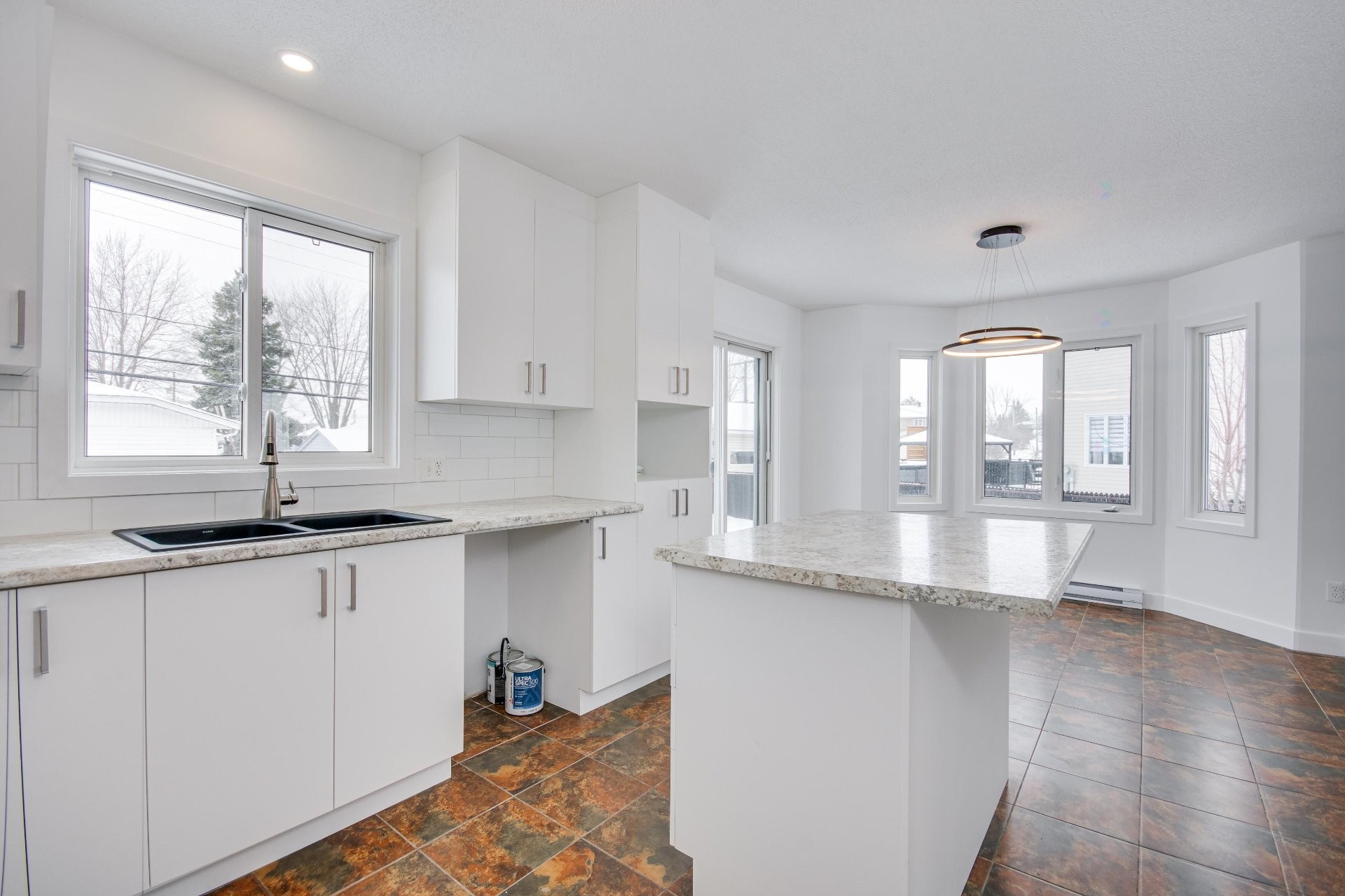 









185


Rue des Balbuzards

,
Gatineau (Masson-Angers),




QC
J8M1J2


