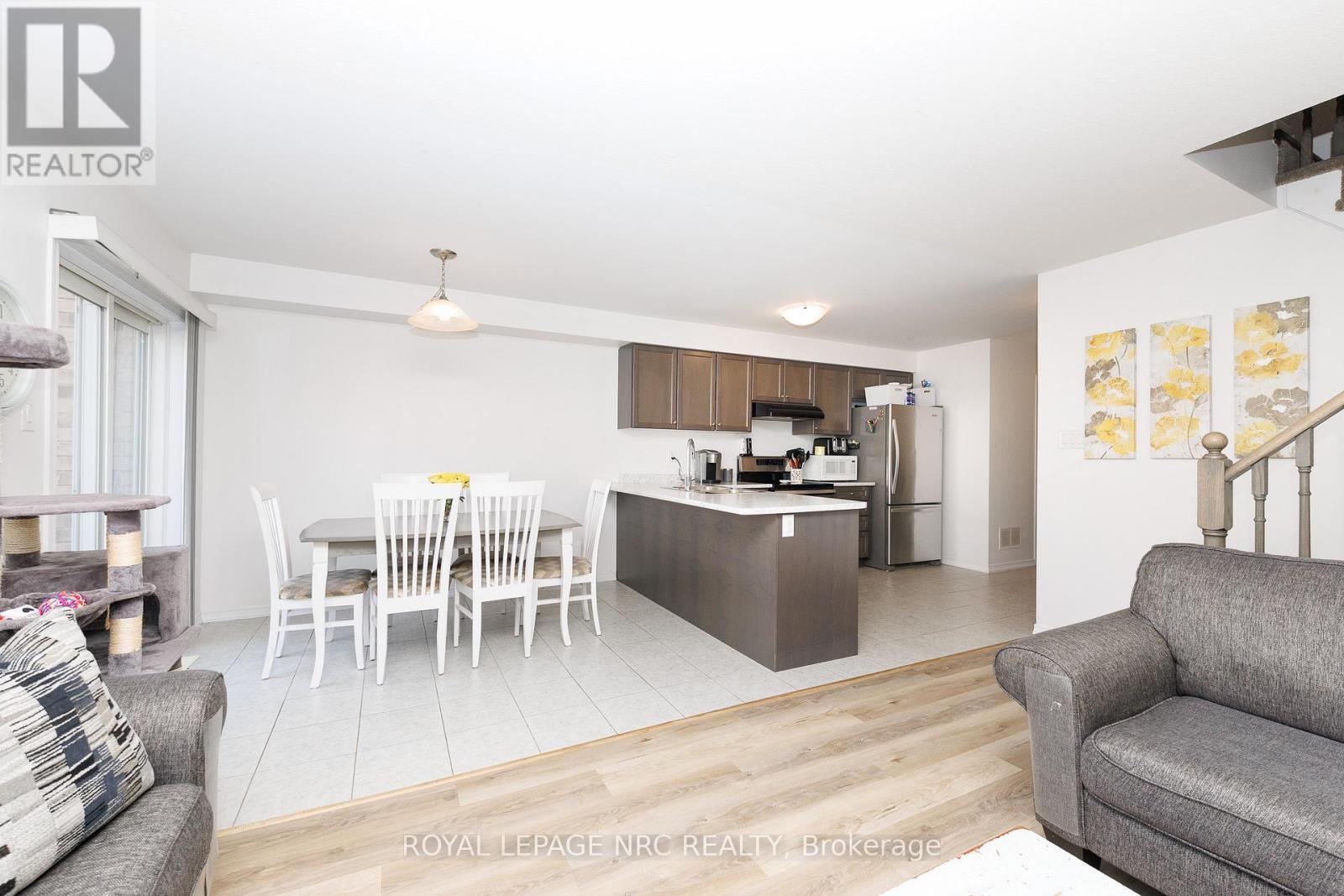 












7794 WHITE PINE CRESCENT

,
Niagara Falls (Brown),




Ontario
L2H3R4

