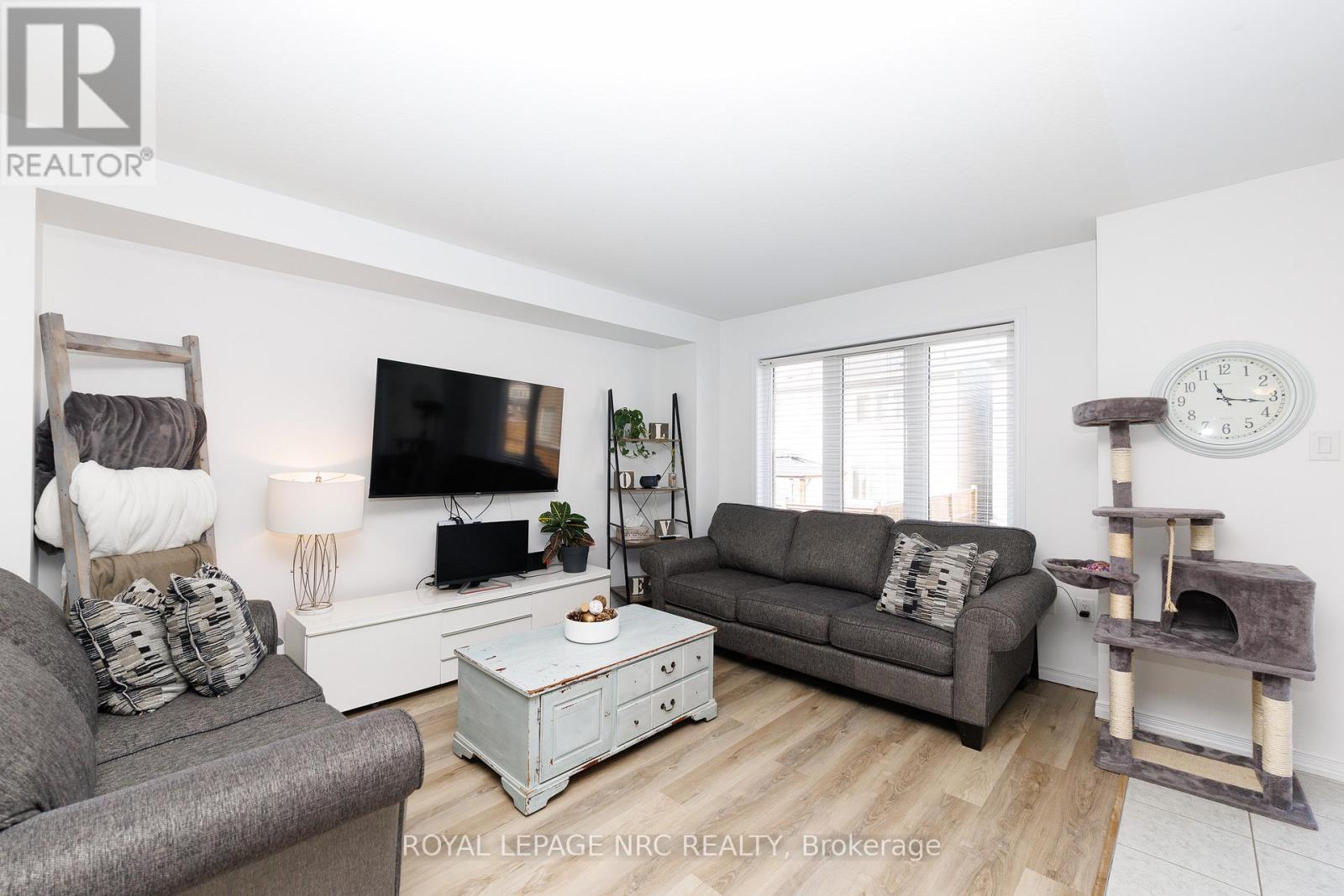 












7794 WHITE PINE CRESCENT

,
Niagara Falls (Brown),




Ontario
L2H3R4

