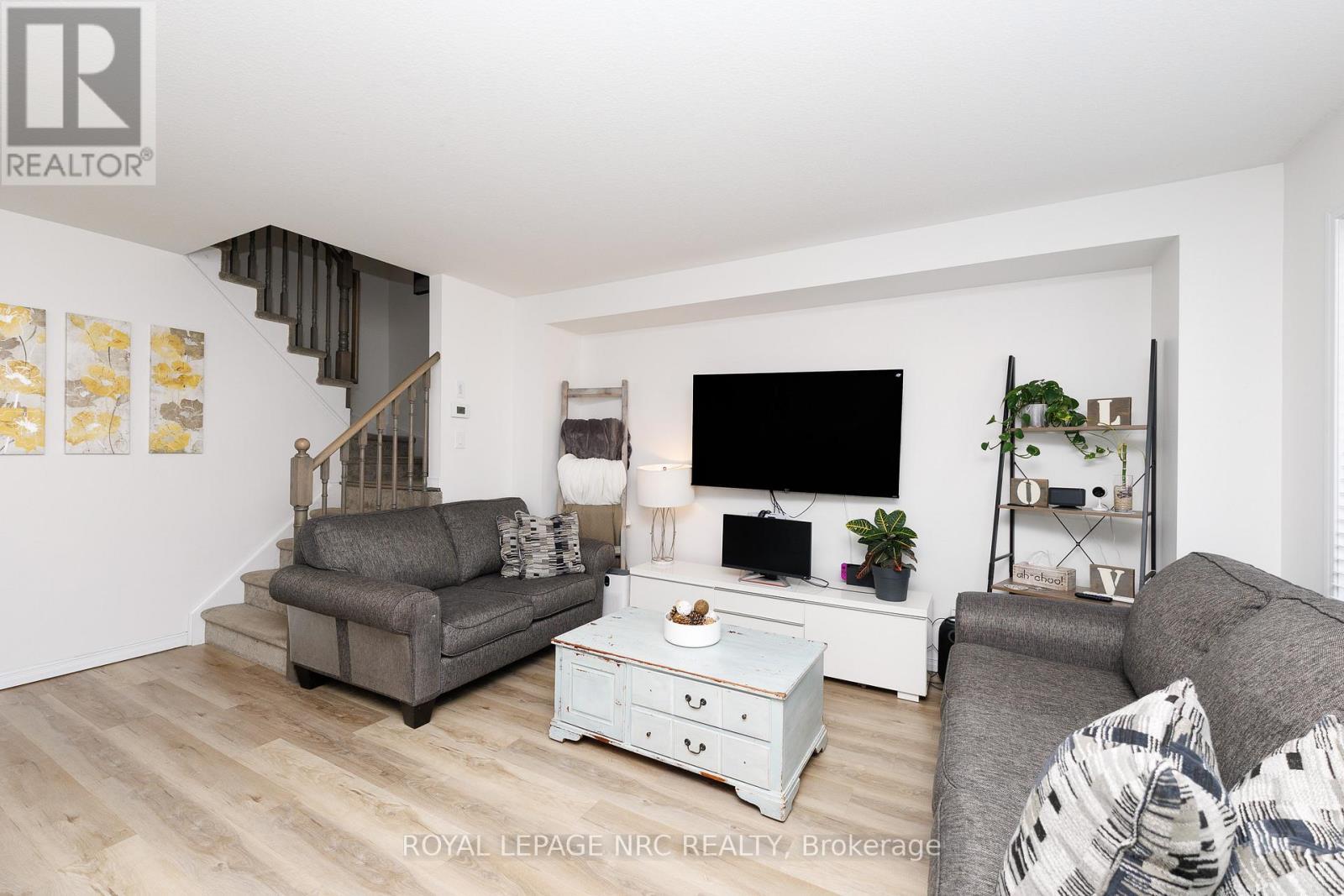 












7794 WHITE PINE CRESCENT

,
Niagara Falls (Brown),




Ontario
L2H3R4

