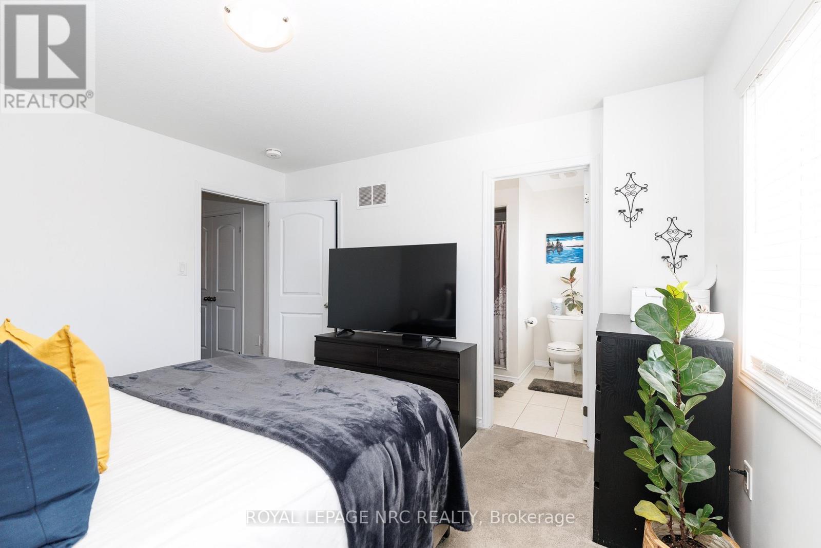 












7794 WHITE PINE CRESCENT

,
Niagara Falls (Brown),




Ontario
L2H3R4

