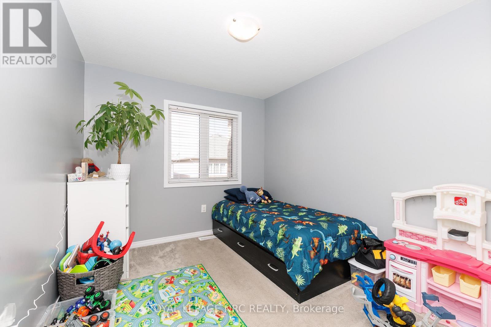 












7794 WHITE PINE CRESCENT

,
Niagara Falls (Brown),




Ontario
L2H3R4

