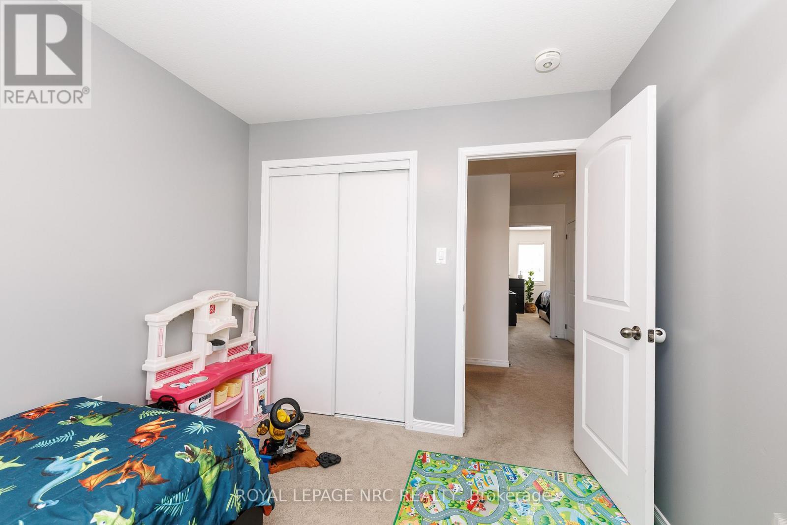 












7794 WHITE PINE CRESCENT

,
Niagara Falls (Brown),




Ontario
L2H3R4

