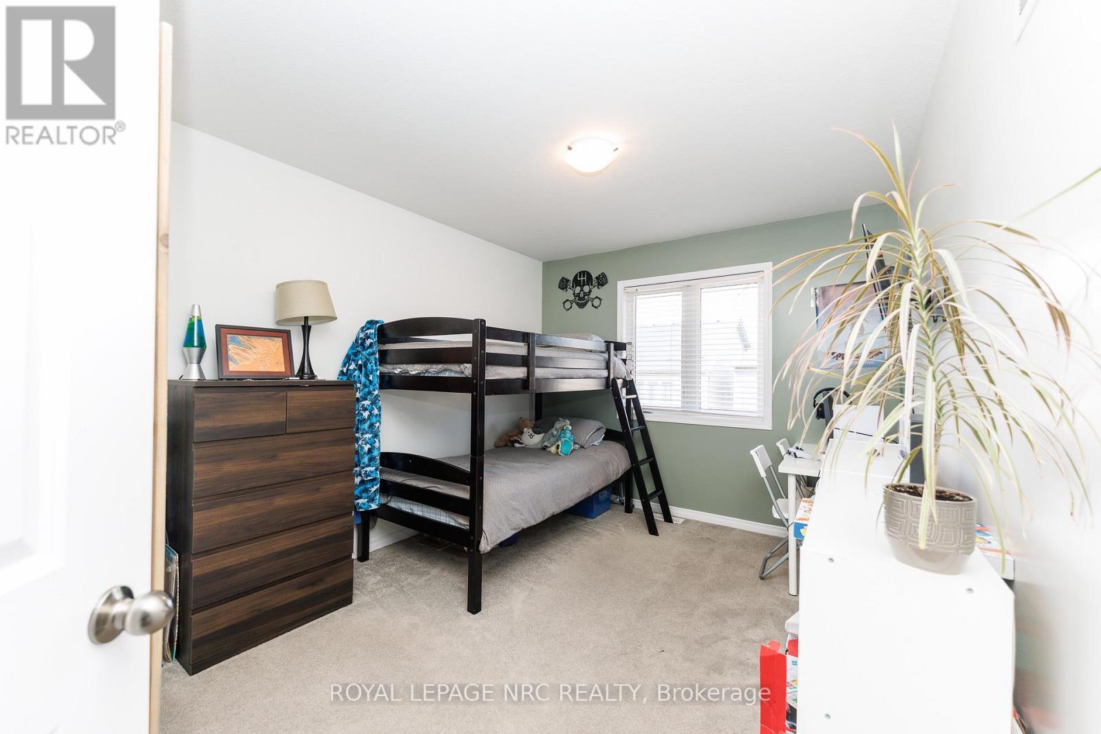 












7794 WHITE PINE CRESCENT

,
Niagara Falls (Brown),




Ontario
L2H3R4

