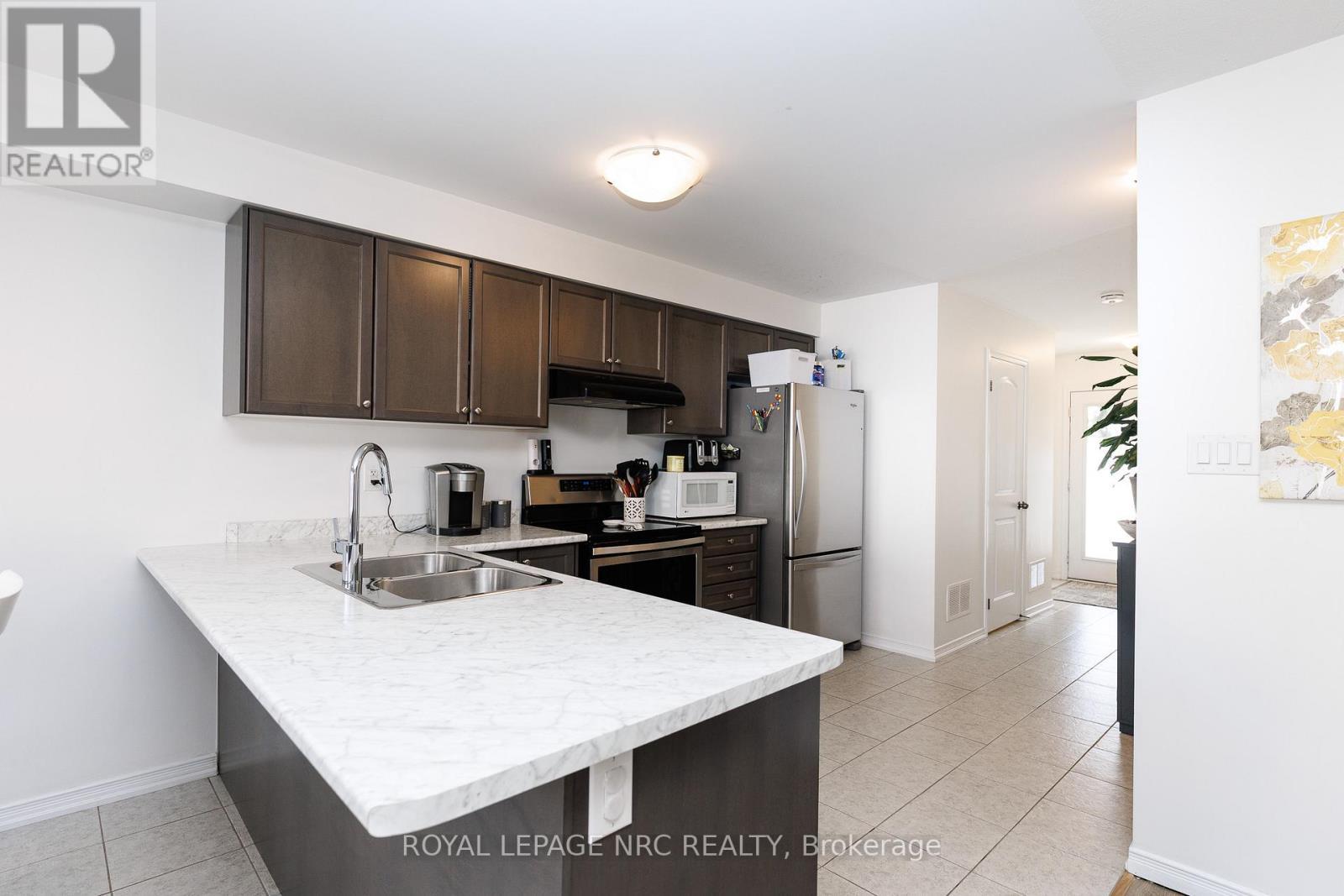 












7794 WHITE PINE CRESCENT

,
Niagara Falls (Brown),




Ontario
L2H3R4

