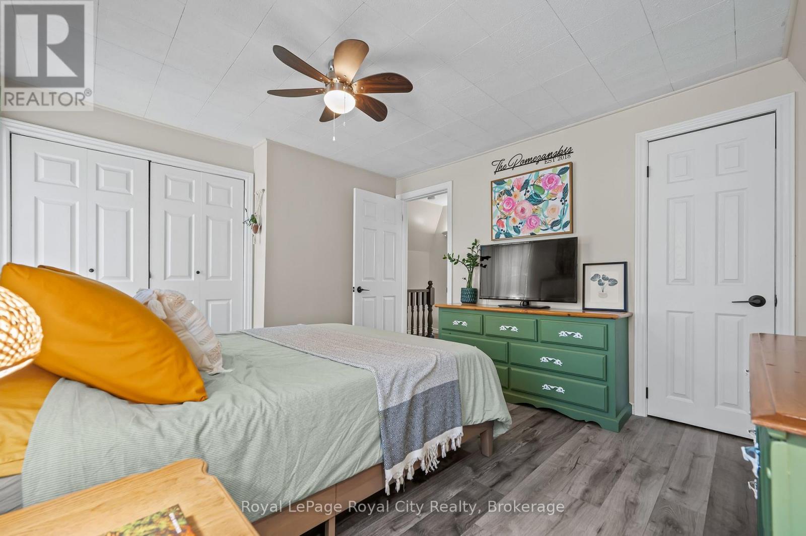 












137 PERTH STREET

,
Stratford,




Ontario
N5A3Y1

