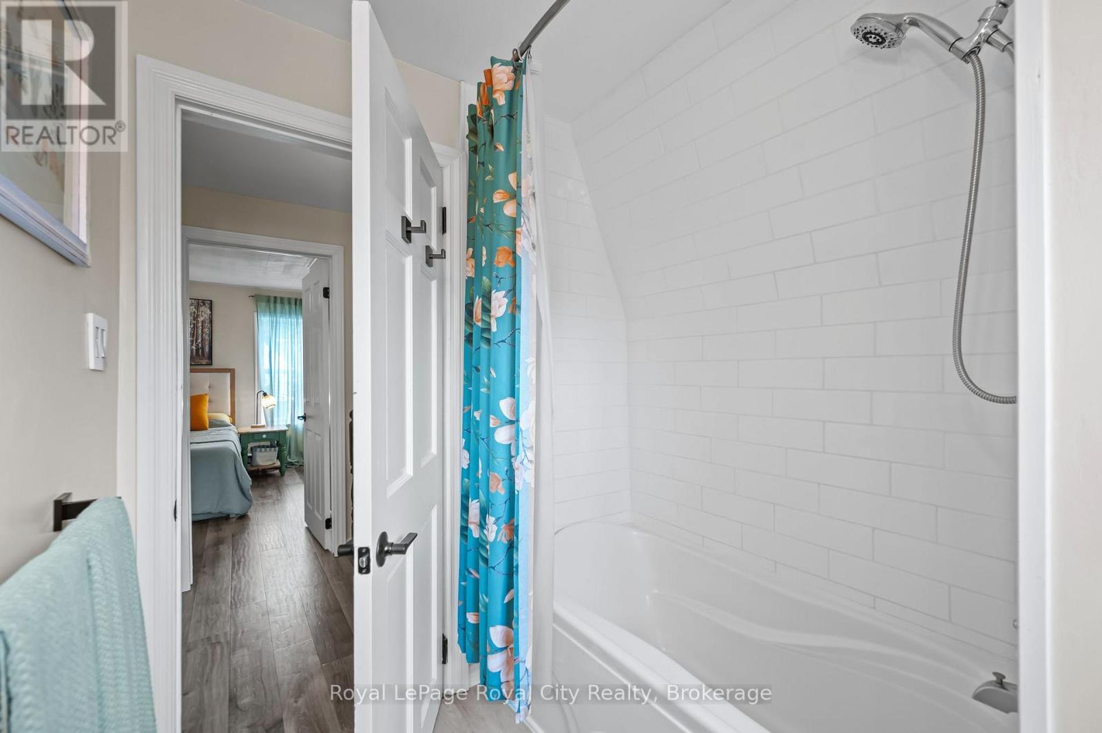 












137 PERTH STREET

,
Stratford,




Ontario
N5A3Y1

