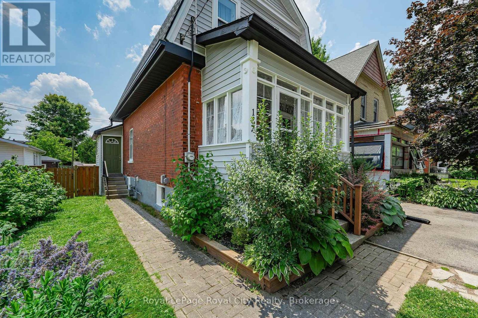 












137 PERTH STREET

,
Stratford,




Ontario
N5A3Y1

