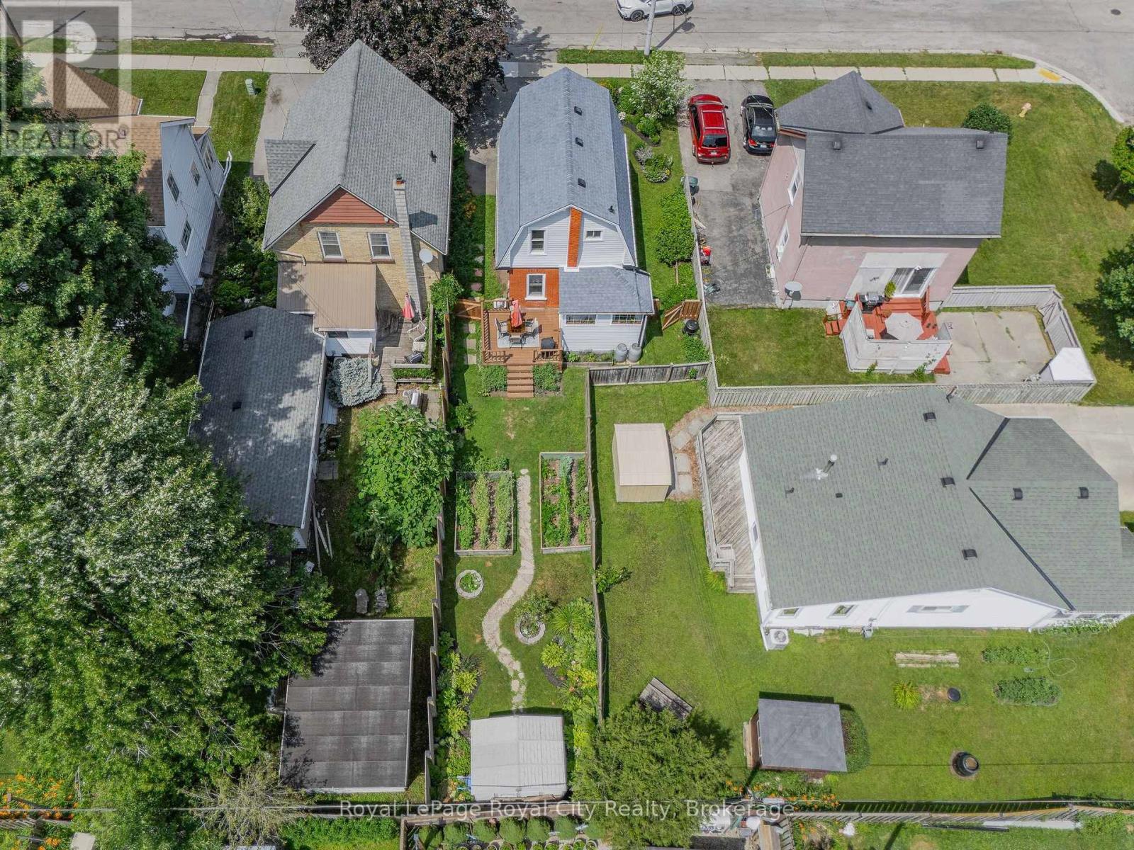 












137 PERTH STREET

,
Stratford,




Ontario
N5A3Y1

