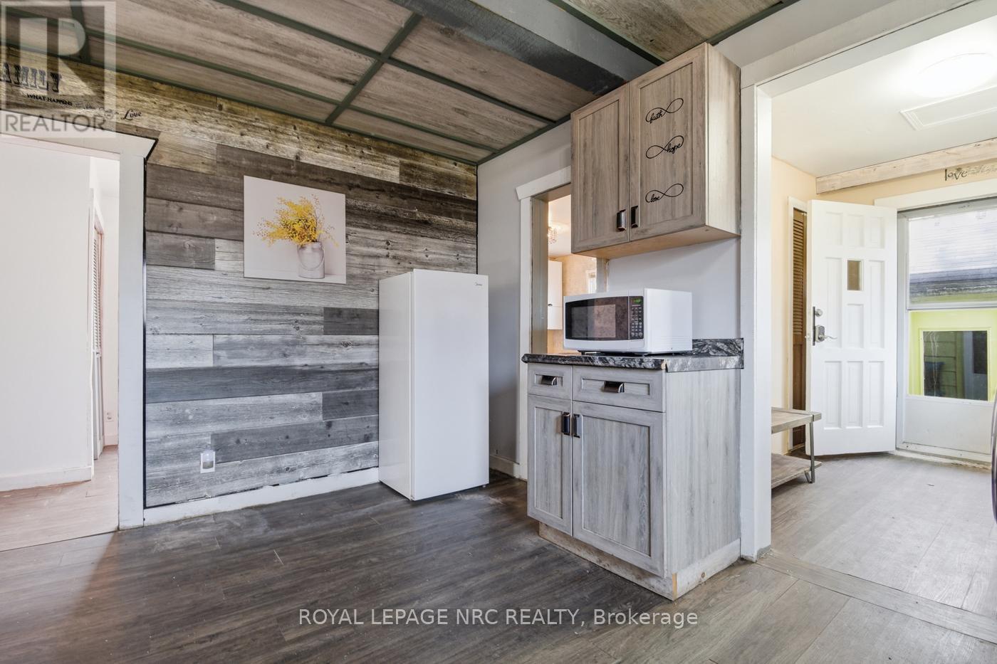 












529 ROSEHILL ROAD

,
Fort Erie (Crescent Park),




Ontario
L2A5M4

