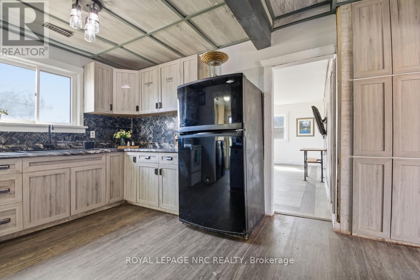 












529 ROSEHILL ROAD

,
Fort Erie (Crescent Park),




Ontario
L2A5M4

