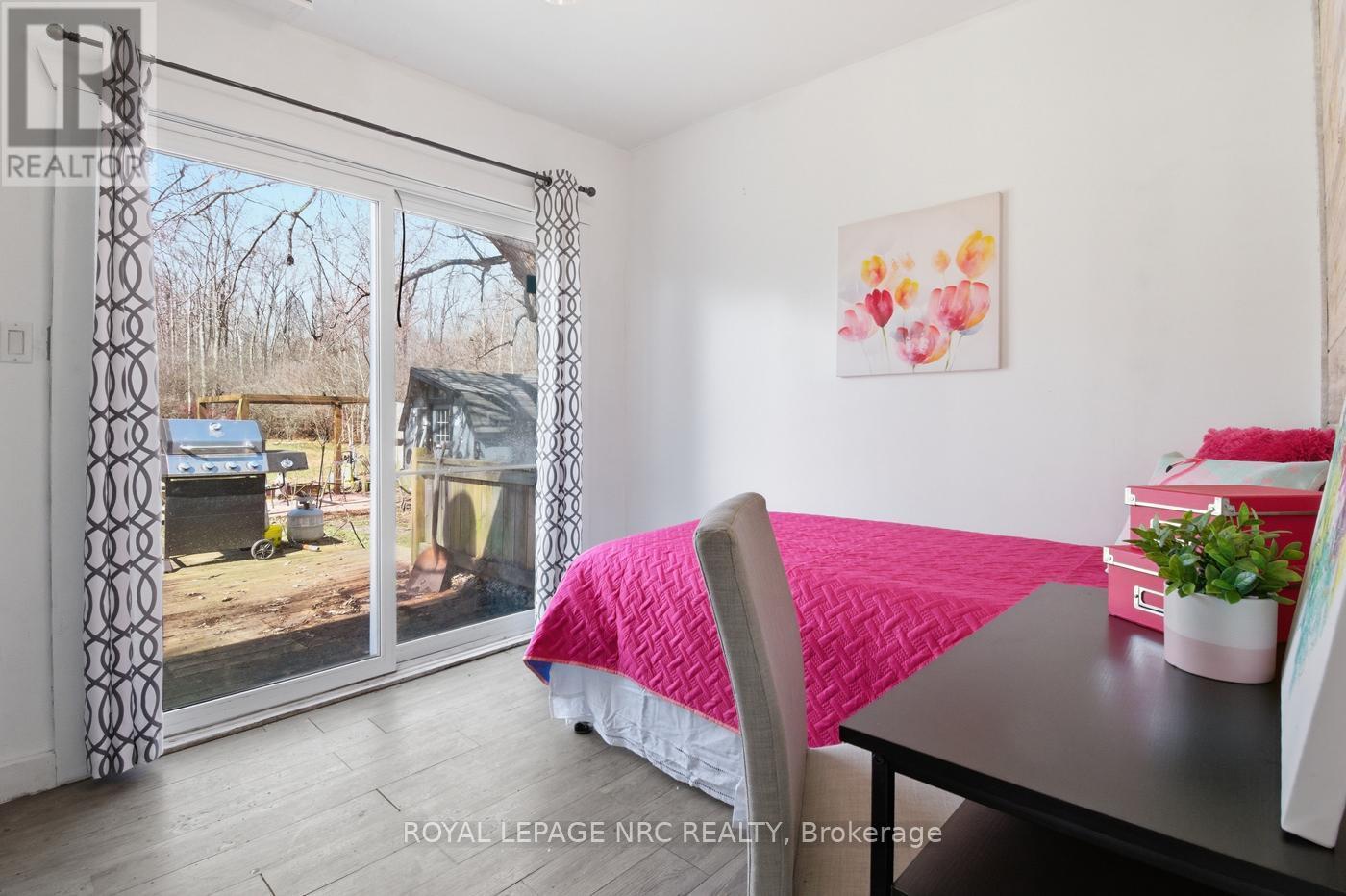 












529 ROSEHILL ROAD

,
Fort Erie (Crescent Park),




Ontario
L2A5M4

