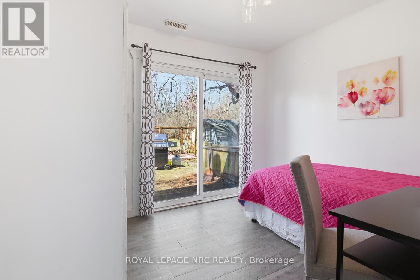 












529 ROSEHILL ROAD

,
Fort Erie (Crescent Park),




Ontario
L2A5M4

