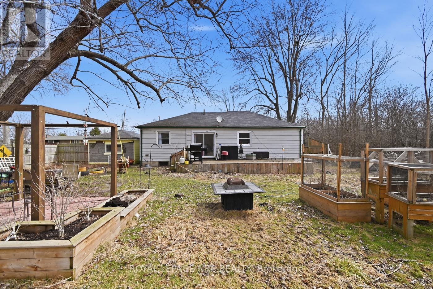 












529 ROSEHILL ROAD

,
Fort Erie (Crescent Park),




Ontario
L2A5M4

