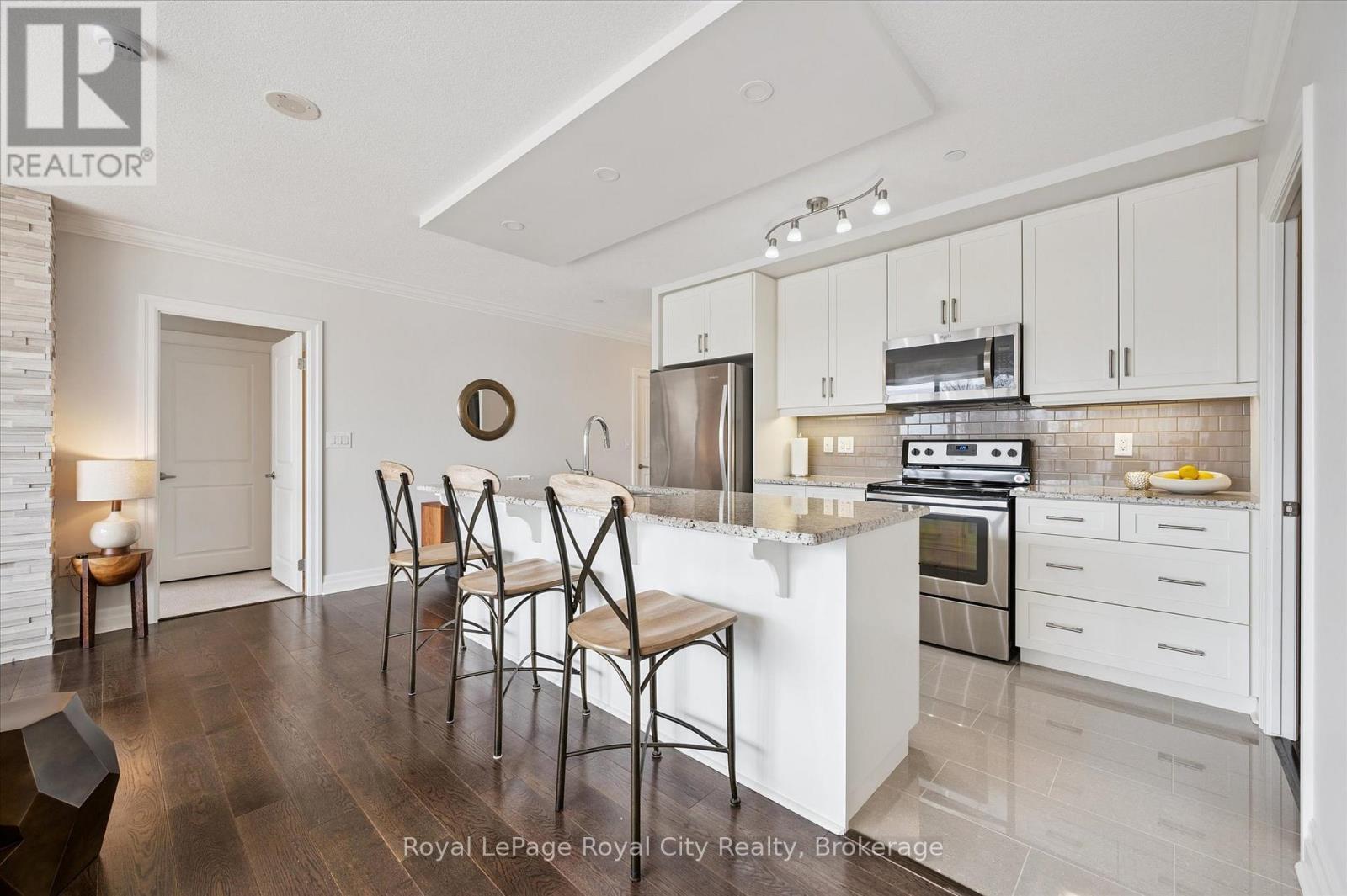 












413 - 150 WELLINGTON STREET E

,
Guelph (Downtown),




Ontario
N1H3R2


