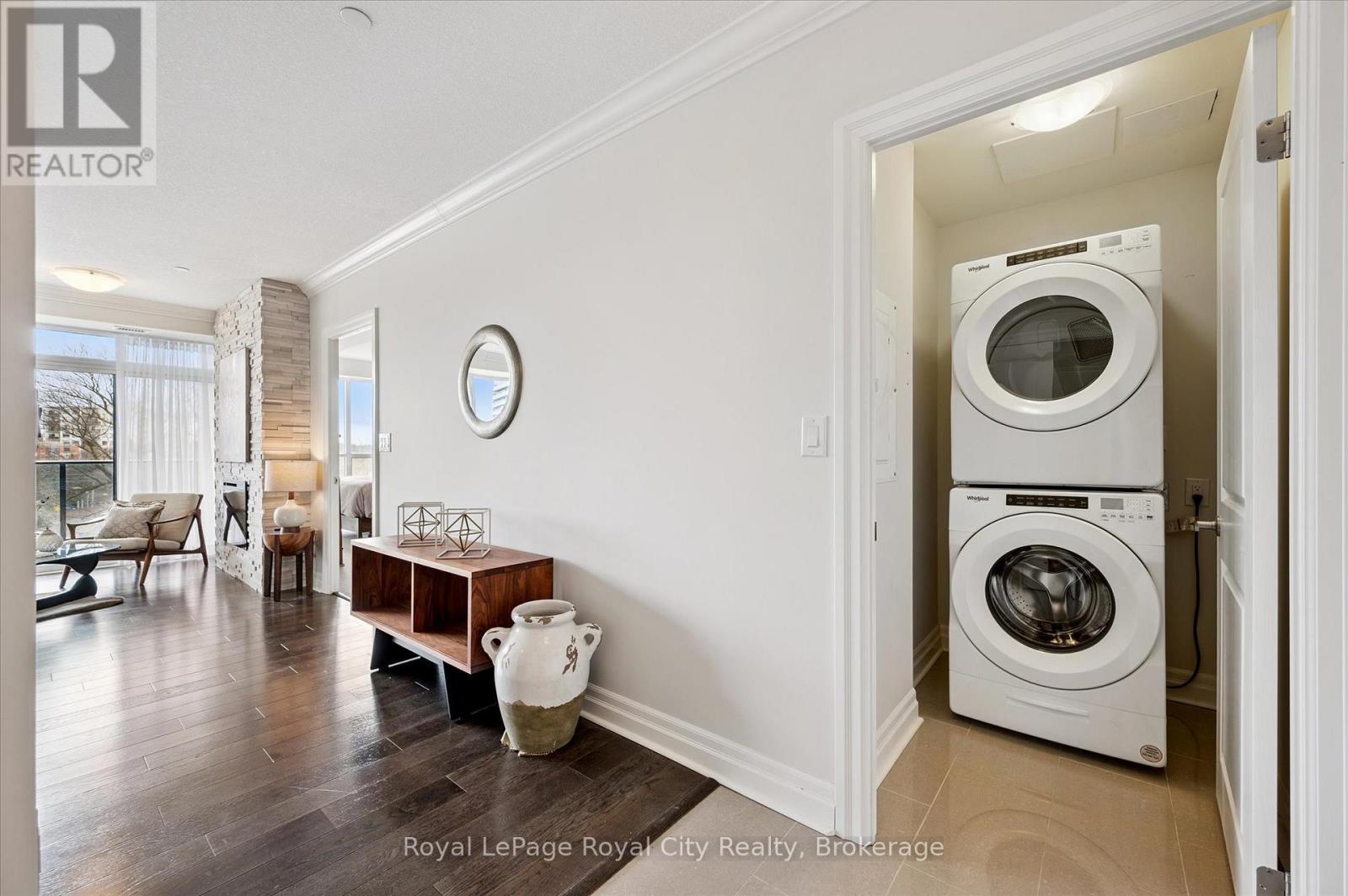 












413 - 150 WELLINGTON STREET E

,
Guelph (Downtown),




Ontario
N1H3R2

