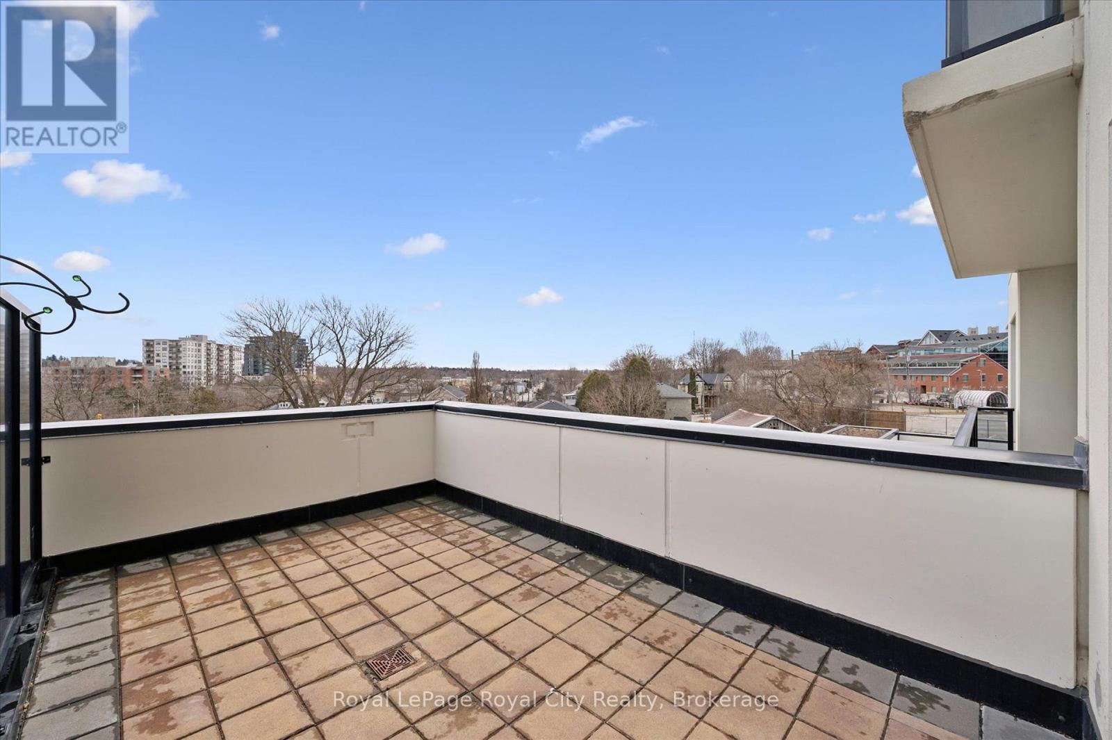 












413 - 150 WELLINGTON STREET E

,
Guelph (Downtown),




Ontario
N1H3R2

