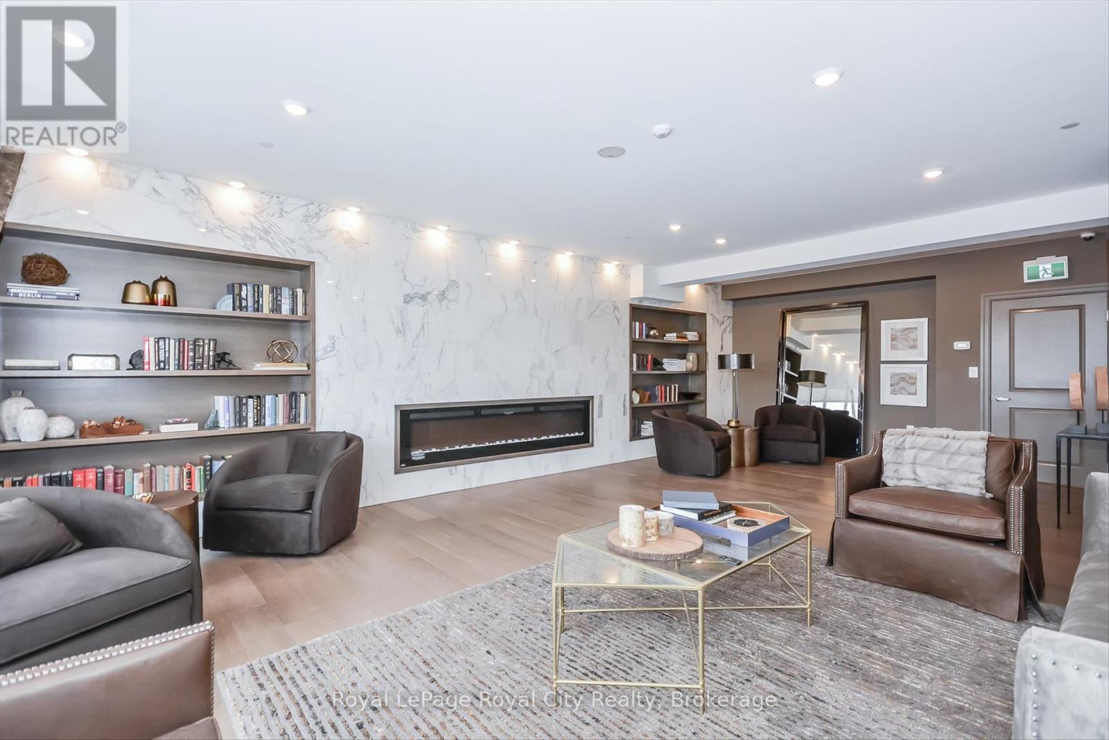 












413 - 150 WELLINGTON STREET E

,
Guelph (Downtown),




Ontario
N1H3R2

