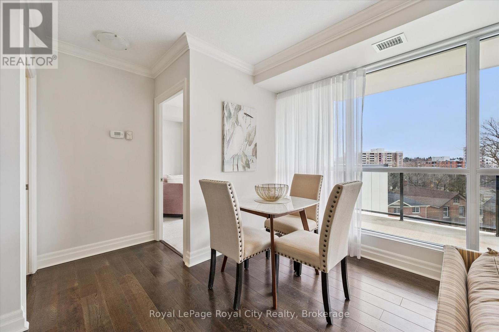 












413 - 150 WELLINGTON STREET E

,
Guelph (Downtown),




Ontario
N1H3R2

