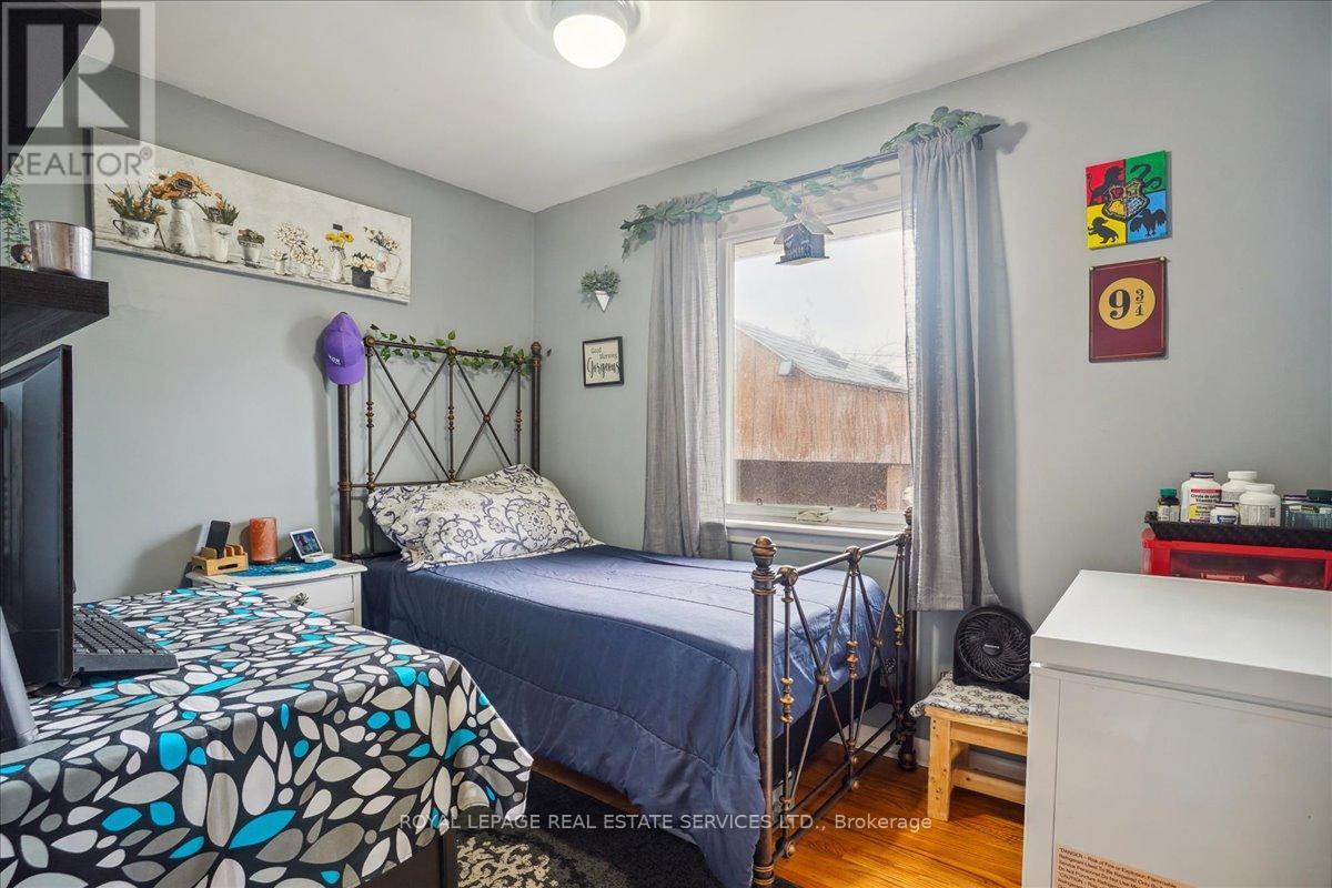 












391 EAST 16TH STREET

,
Hamilton,




Ontario
L9A4K4

