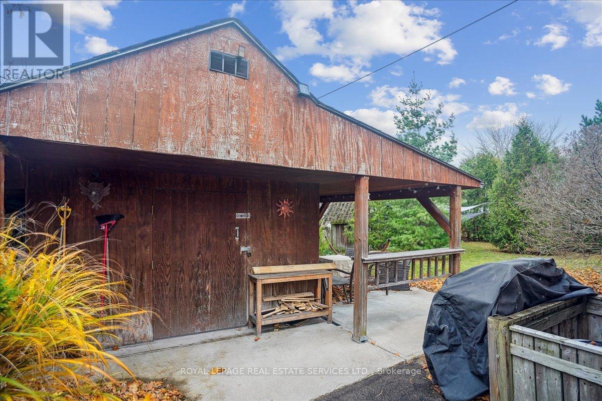 












391 EAST 16TH STREET

,
Hamilton,




Ontario
L9A4K4


