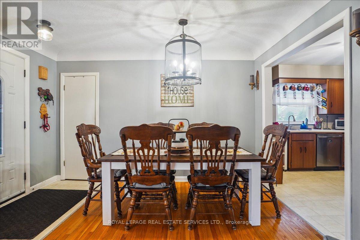 












391 EAST 16TH STREET

,
Hamilton,




Ontario
L9A4K4

