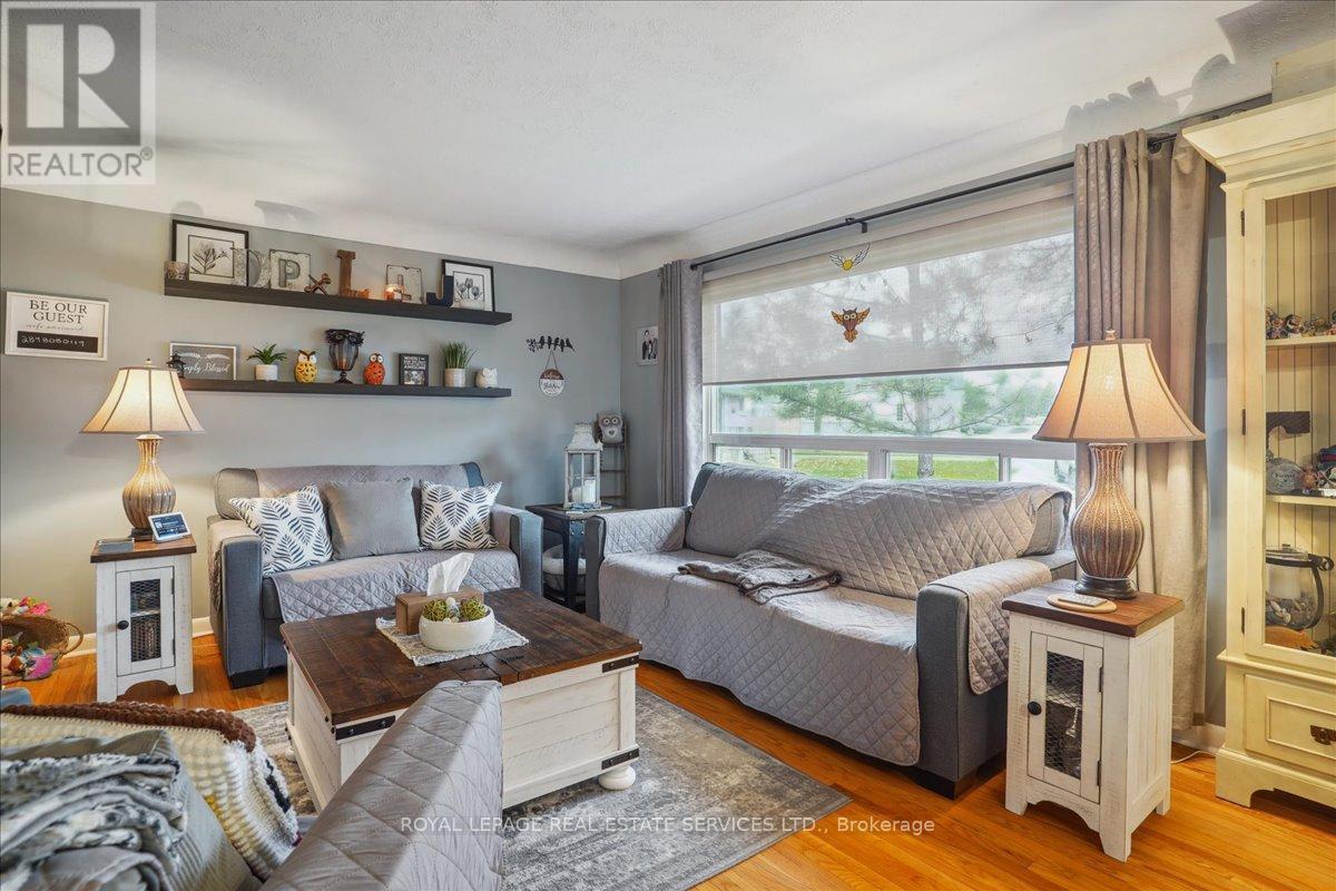 












391 EAST 16TH STREET

,
Hamilton,




Ontario
L9A4K4

