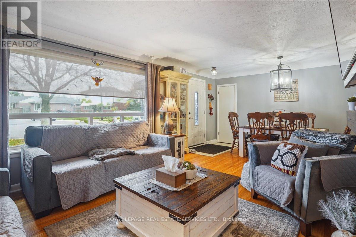 












391 EAST 16TH STREET

,
Hamilton,




Ontario
L9A4K4

