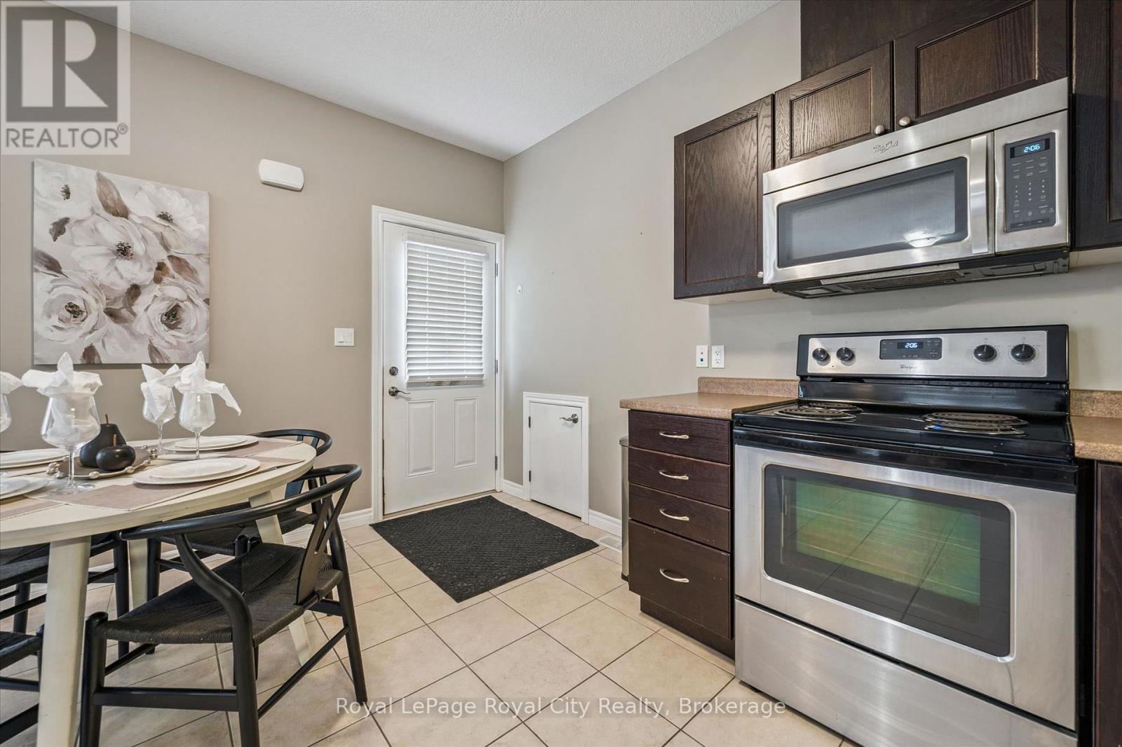 












145 KERTLAND STREET

,
Centre Wellington (Elora/Salem),




Ontario
N0B1S0

