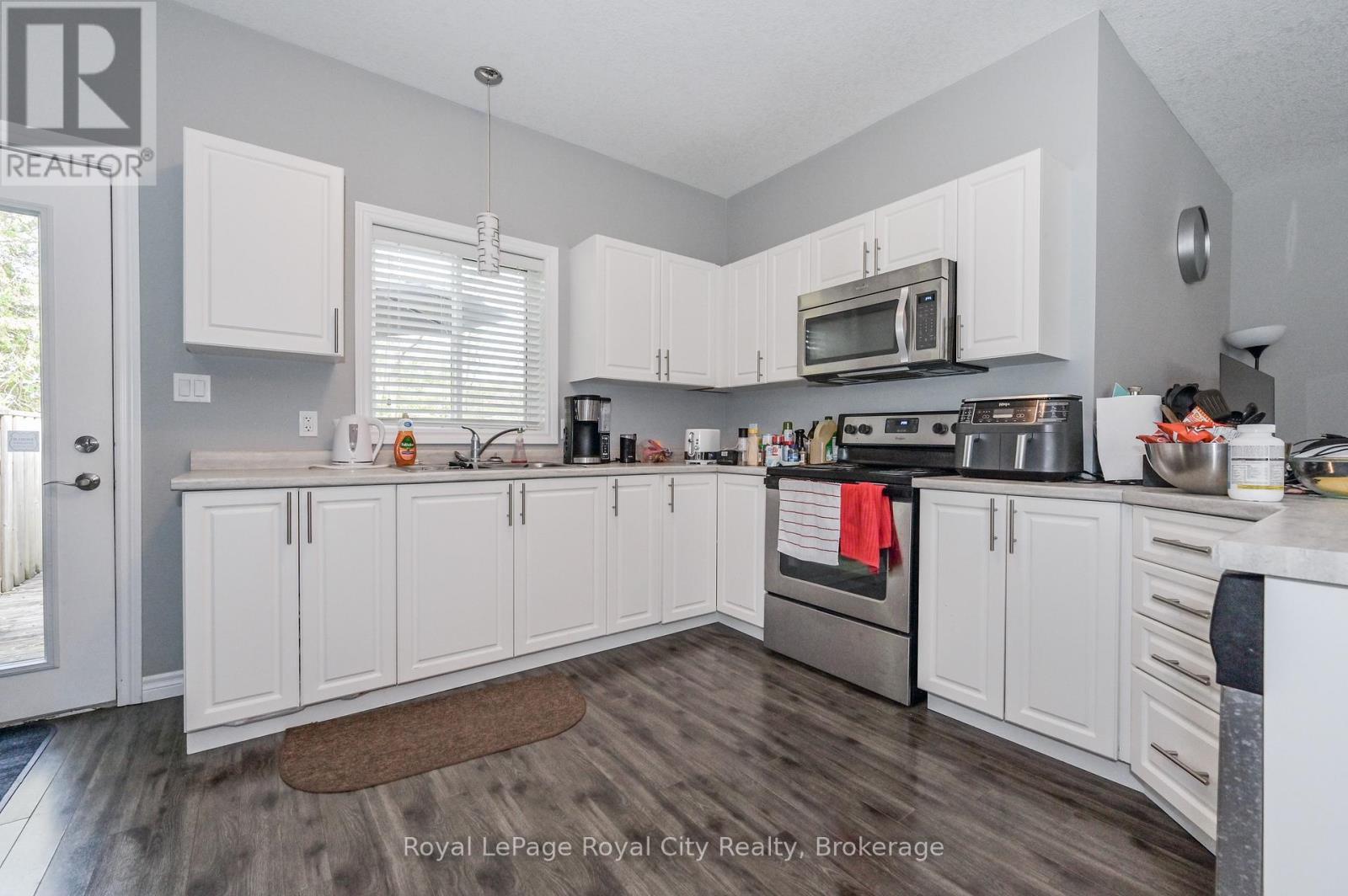 












145 KERTLAND STREET

,
Centre Wellington (Elora/Salem),




Ontario
N0B1S0

