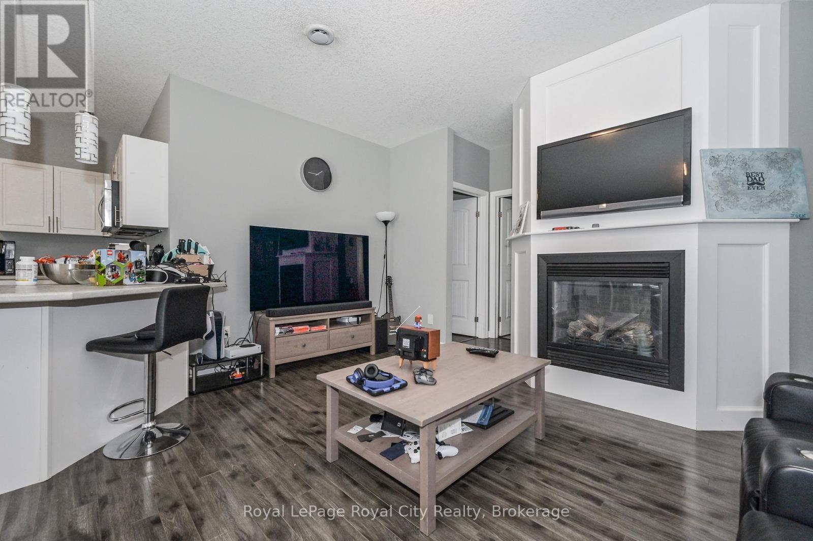 












145 KERTLAND STREET

,
Centre Wellington (Elora/Salem),




Ontario
N0B1S0

