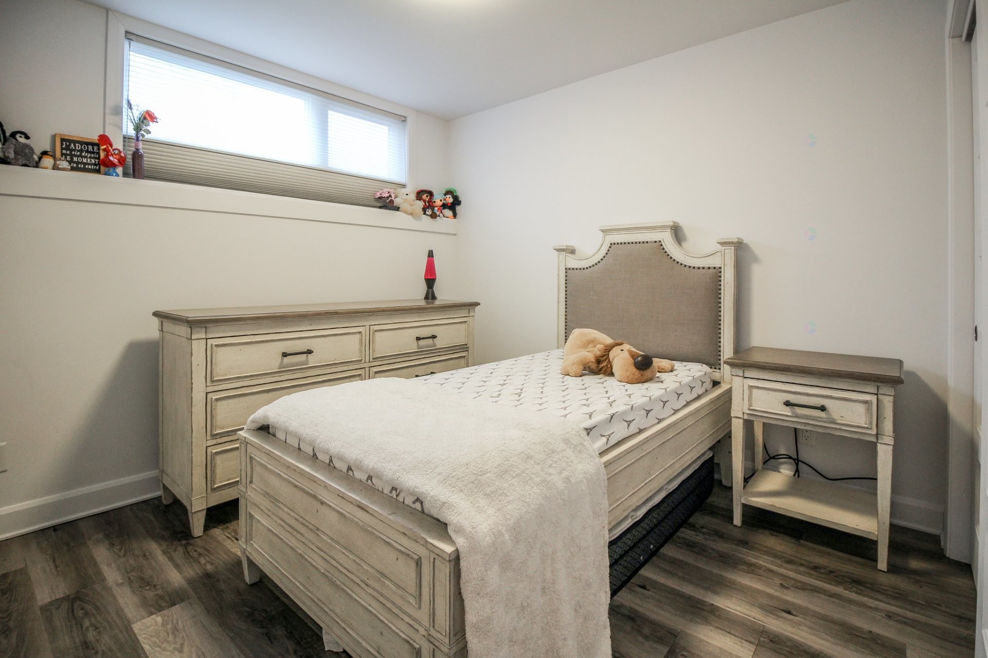 









69


64e Avenue O.

,
Saint-Paul-de-l'Île-aux-Noix,




QC
J0J1G0

