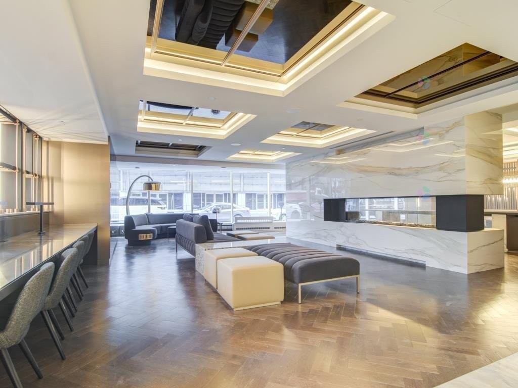 









1288


Rue St-Antoine O.

, 506,
Montréal (Ville-Marie),




QC
H3C0X6

