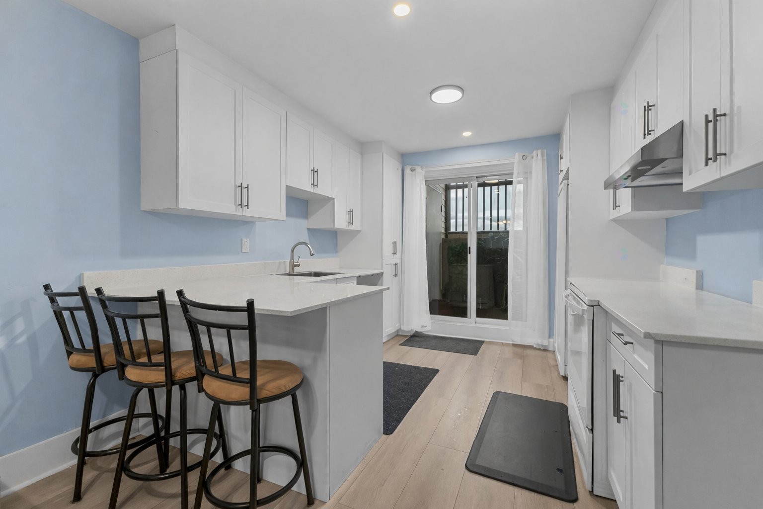 









177

 - 177B


6e Boulevard

,
Terrasse-Vaudreuil,




QC
J7V8G3

