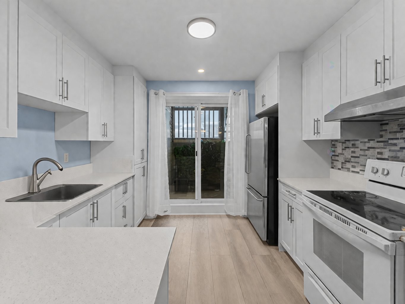 









177

 - 177B


6e Boulevard

,
Terrasse-Vaudreuil,




QC
J7V8G3

