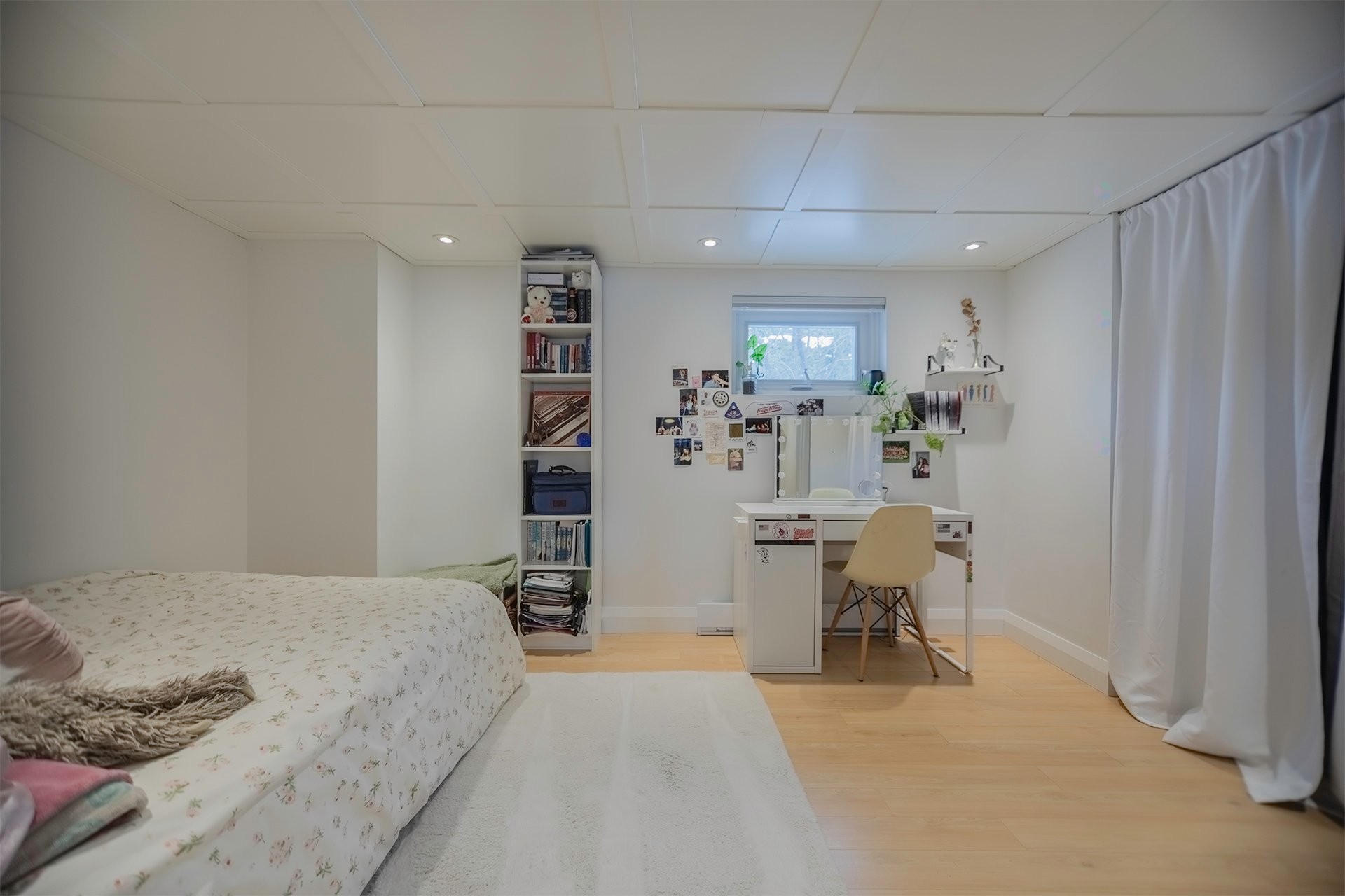 









562


Rue Miles

,
Longueuil (Greenfield Park),




QC
J4V1S6

