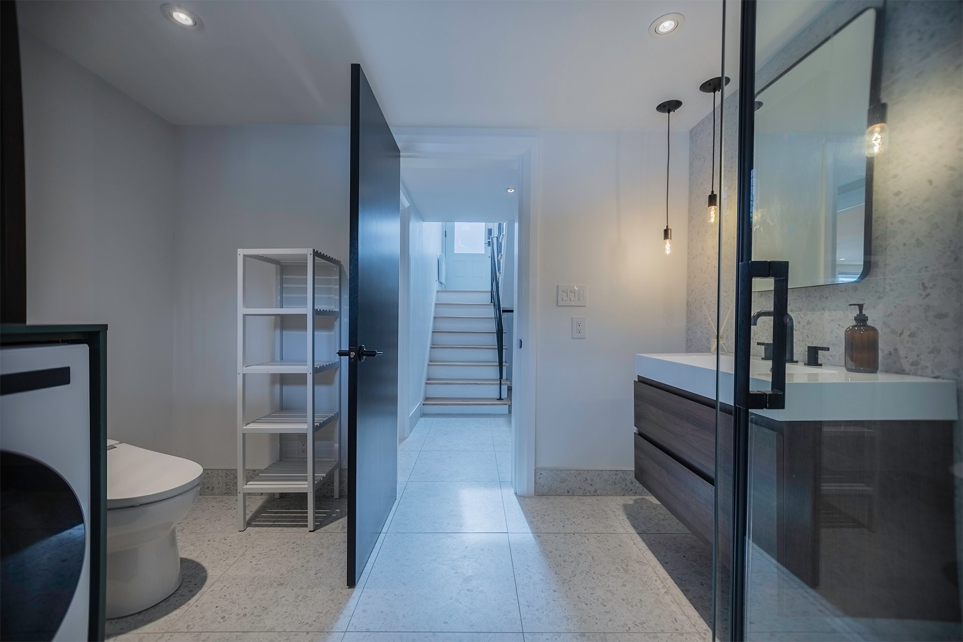 









562


Rue Miles

,
Longueuil (Greenfield Park),




QC
J4V1S6

