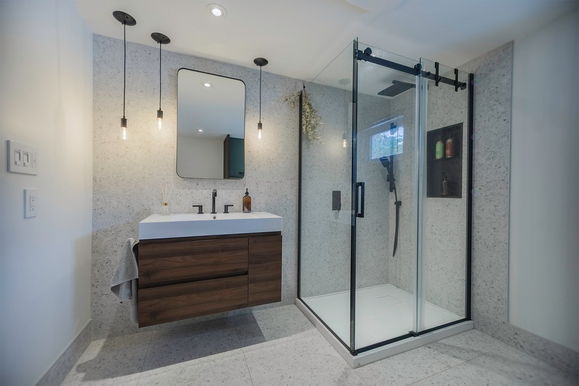 









562


Rue Miles

,
Longueuil (Greenfield Park),




QC
J4V1S6

