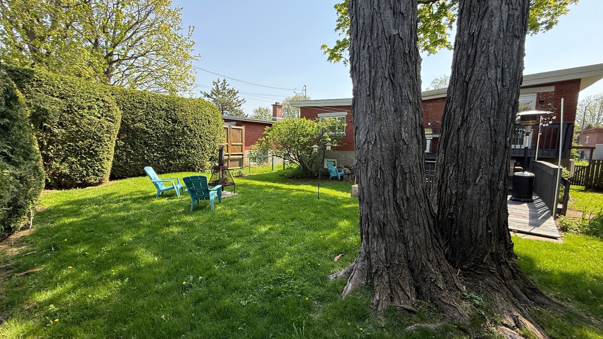 









562


Rue Miles

,
Longueuil (Greenfield Park),




QC
J4V1S6

