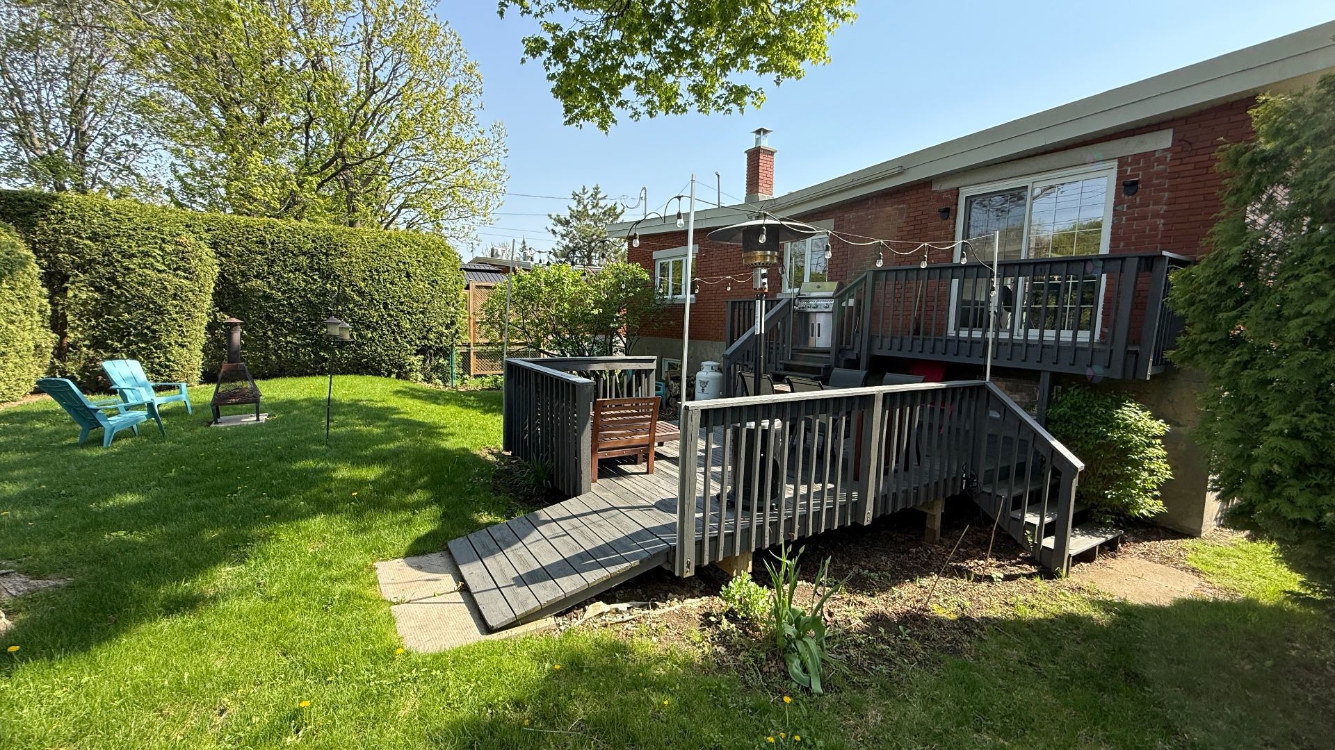









562


Rue Miles

,
Longueuil (Greenfield Park),




QC
J4V1S6

