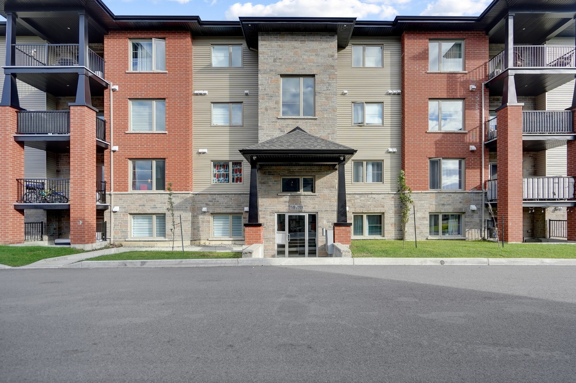 









1149


Av. des Jardins

,
Saint-Rémi,




QC
J0L2L0

