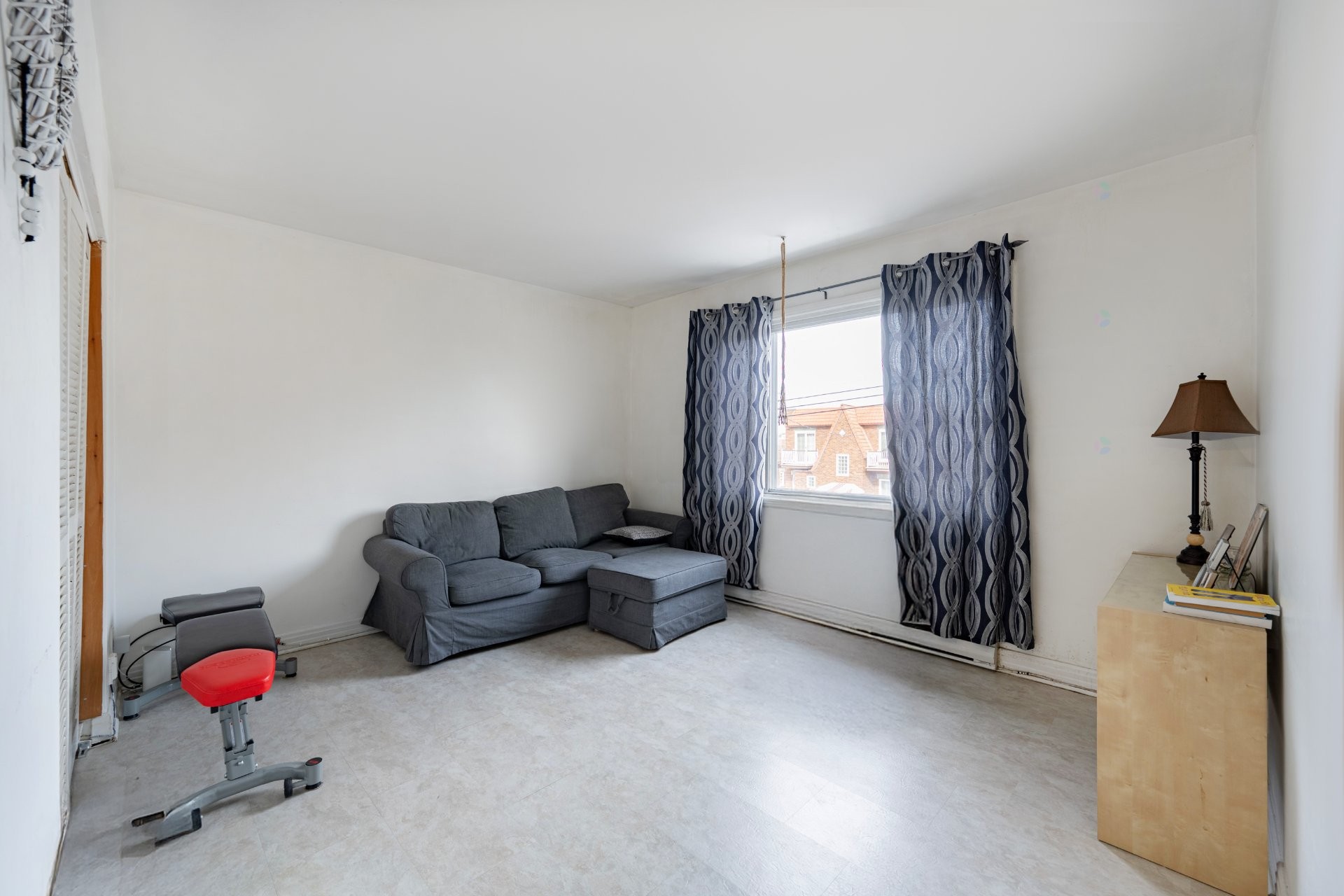 









7177


Rue D'Aragon

,
Montréal (Le Sud-Ouest),




QC
H4E3B6

