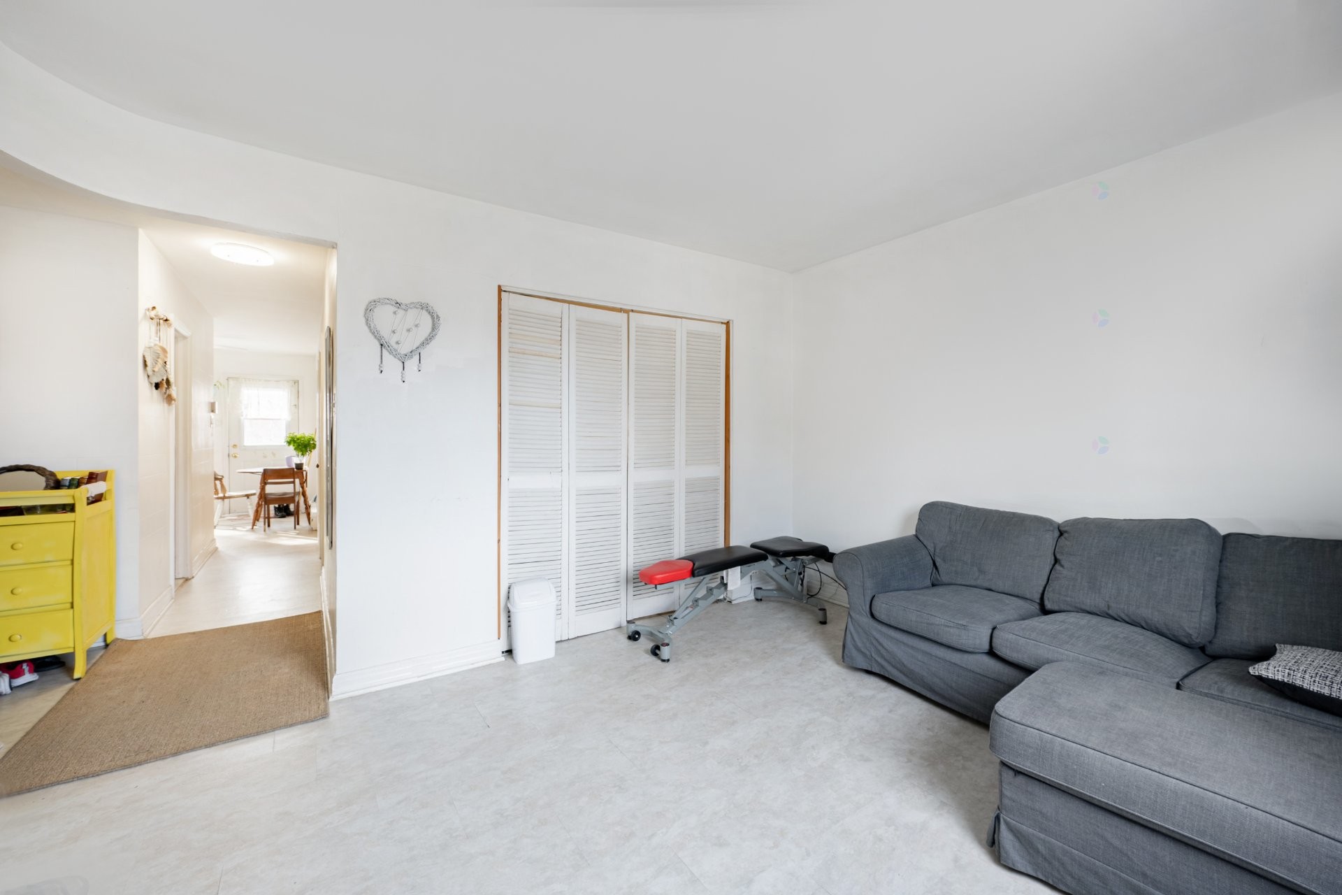 









7177


Rue D'Aragon

,
Montréal (Le Sud-Ouest),




QC
H4E3B6

