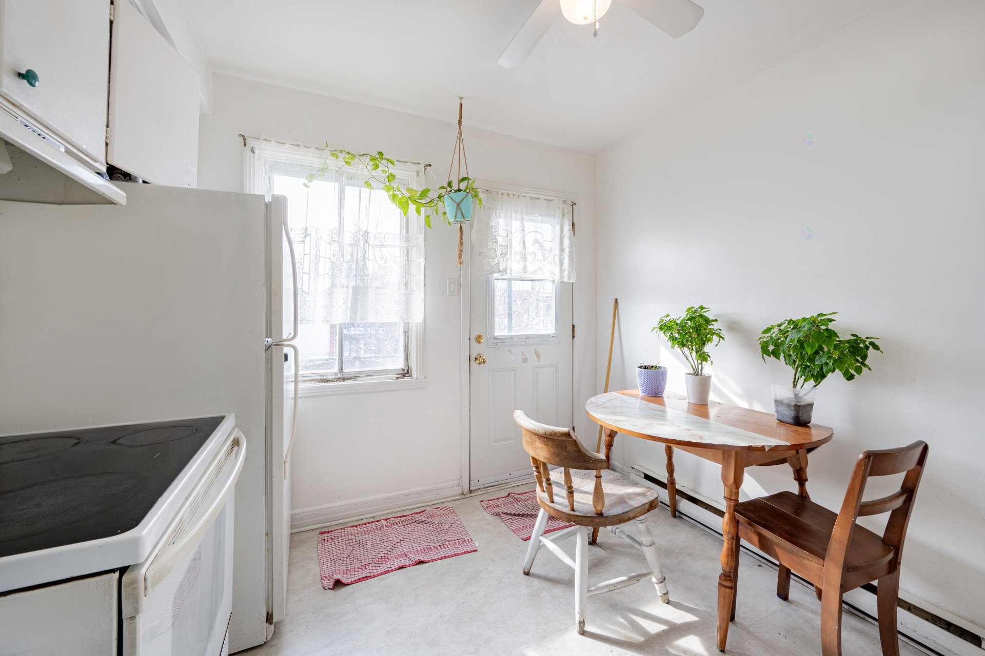 









7177


Rue D'Aragon

,
Montréal (Le Sud-Ouest),




QC
H4E3B6

