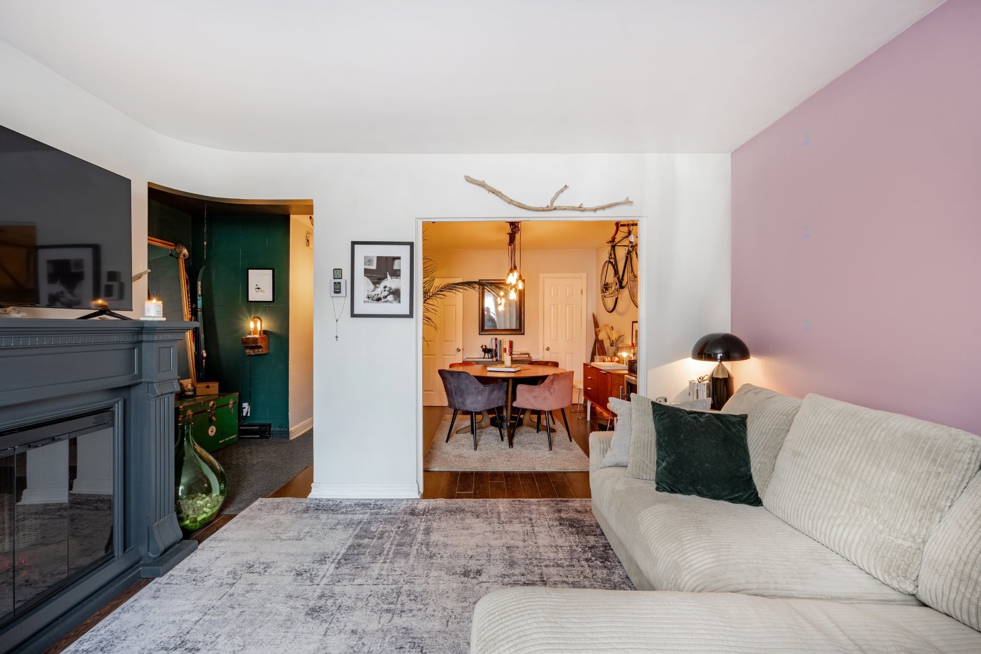 









7177


Rue D'Aragon

,
Montréal (Le Sud-Ouest),




QC
H4E3B6

