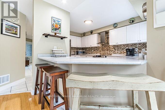 












50 PANORAMA CRESCENT

,
Vaughan,




Ontario
L4H1J9

