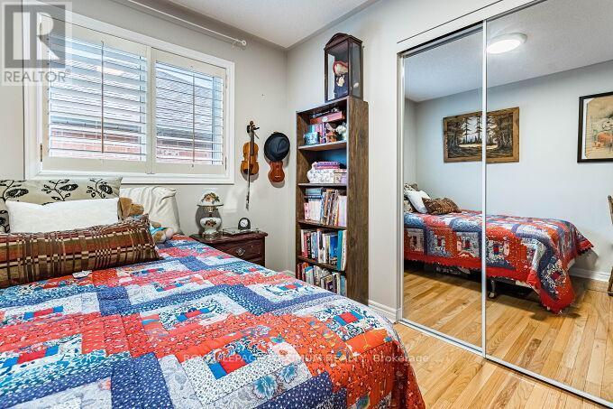 












50 PANORAMA CRESCENT

,
Vaughan,




Ontario
L4H1J9

